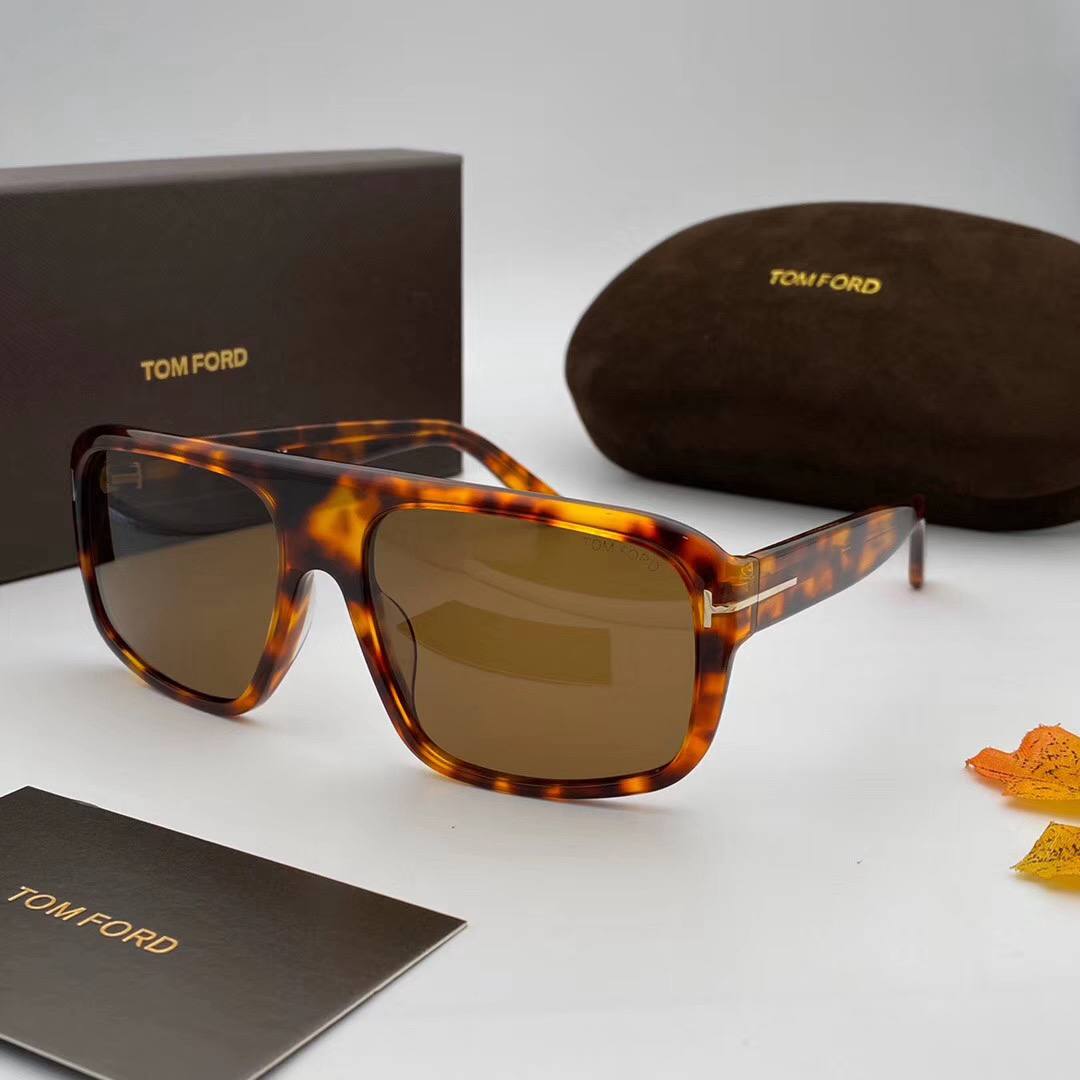 Tom Ford E1111
