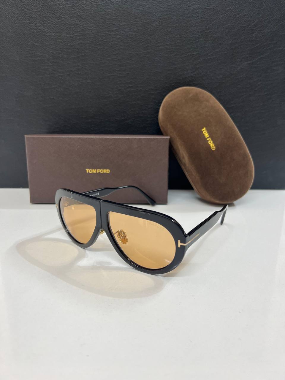 Tom Ford E2112