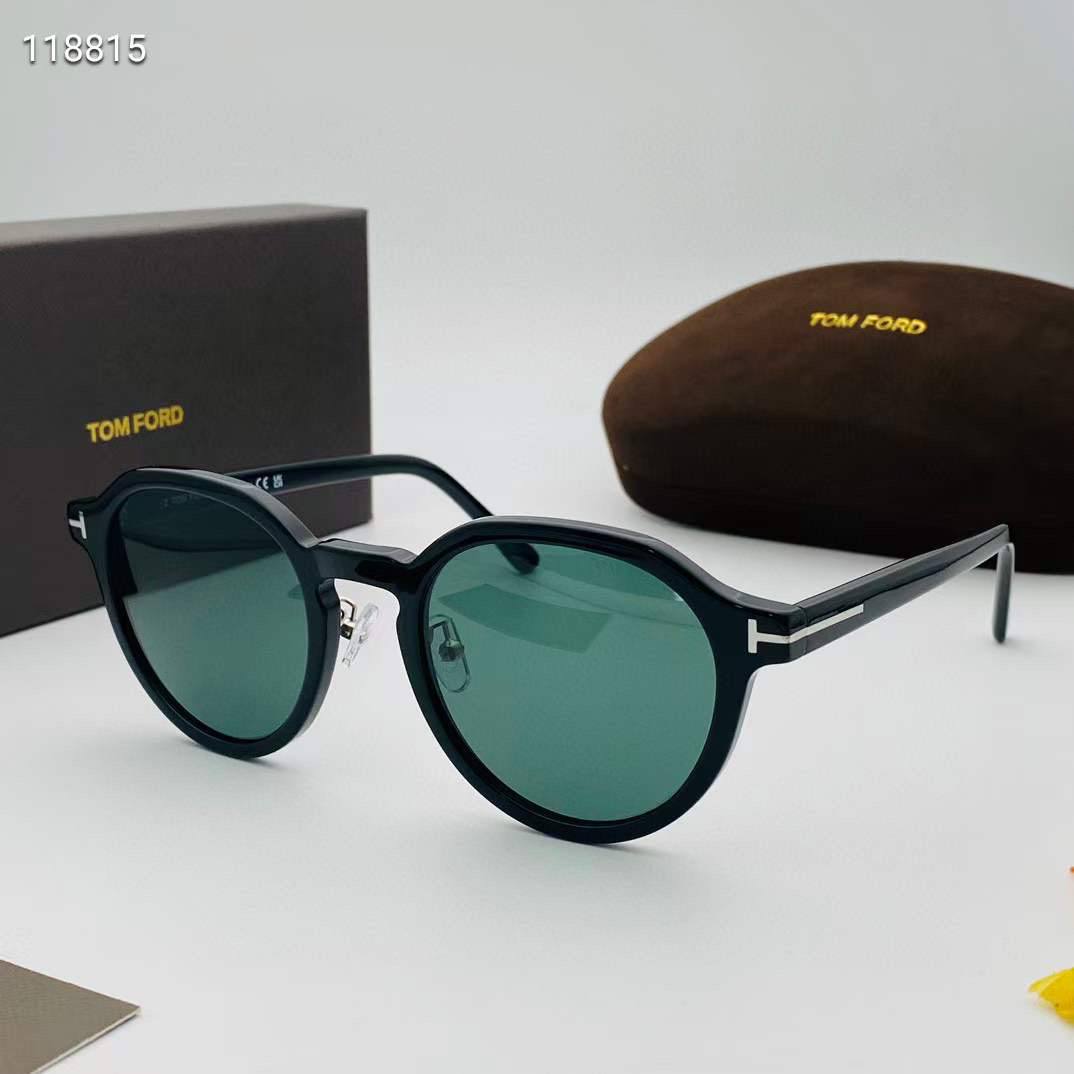 Tom Ford E1113