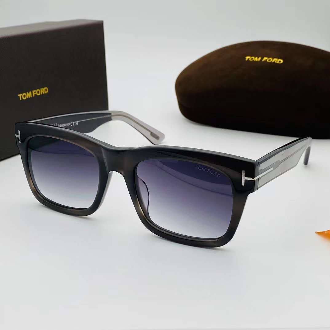 Tom Ford E2114