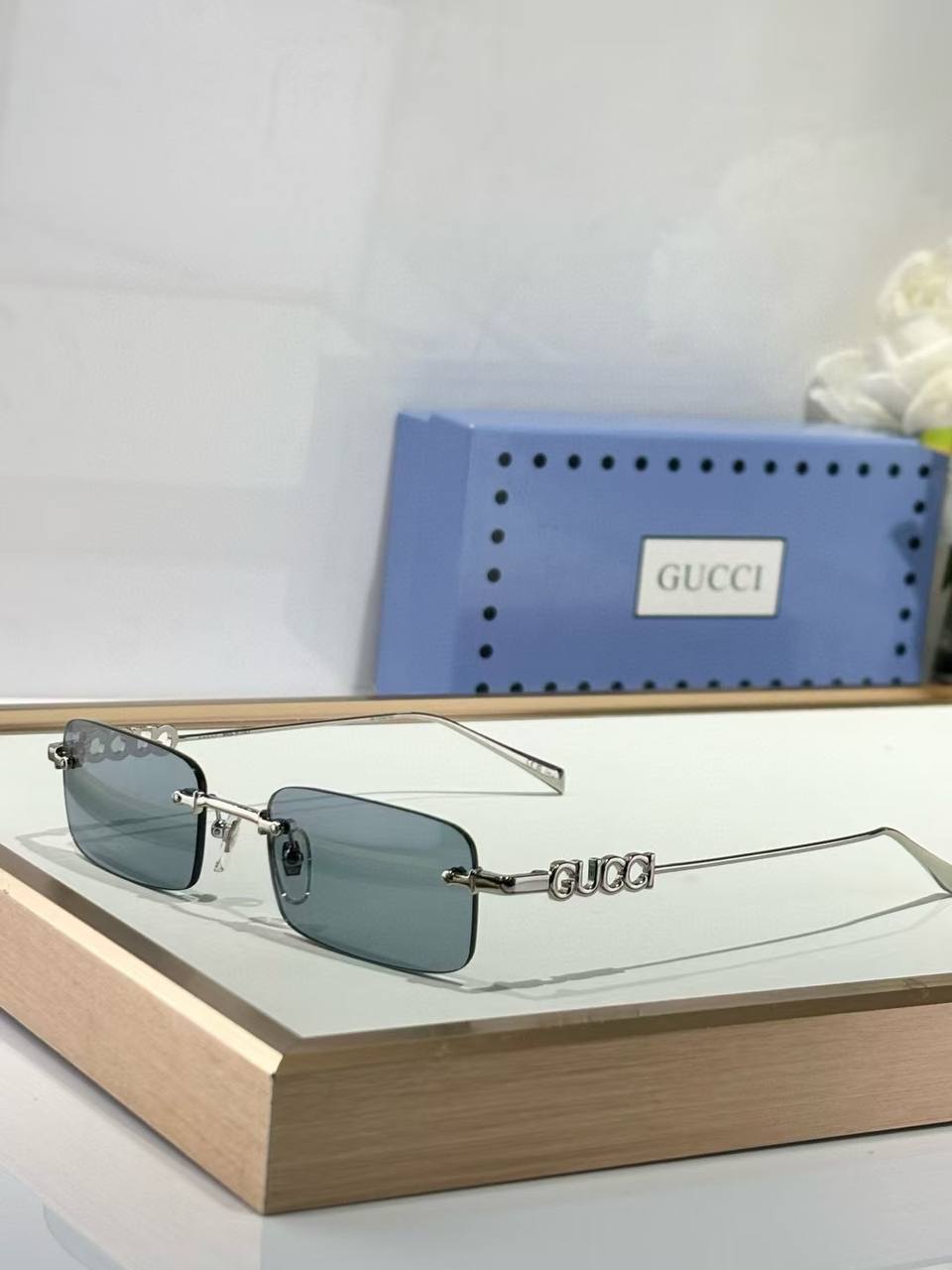 Gucci E1114