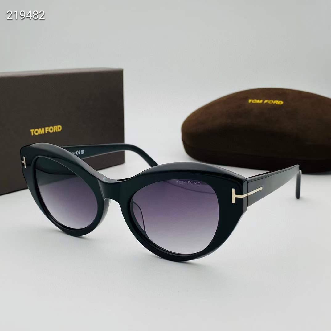 Tom Ford E1114