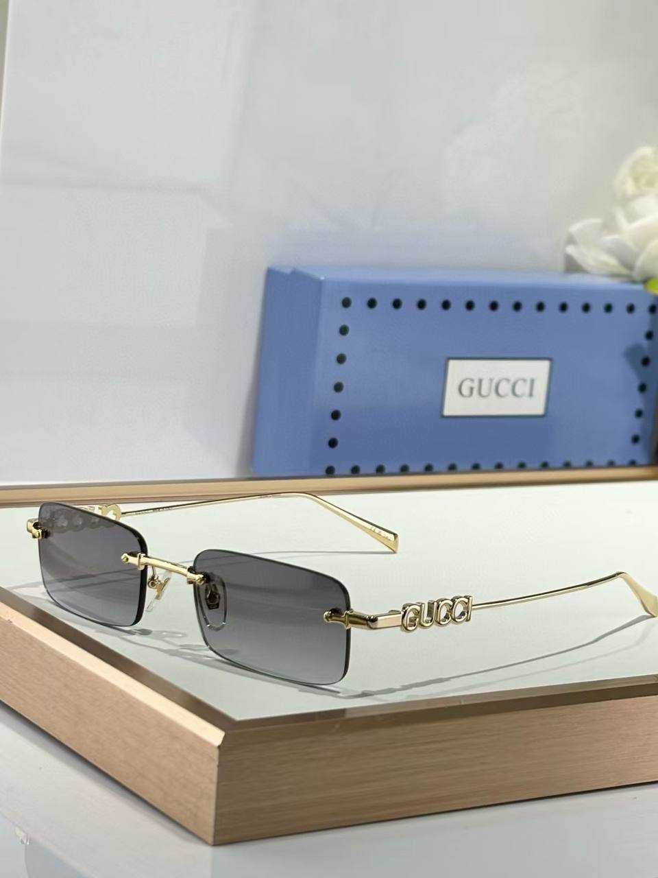Gucci E1114