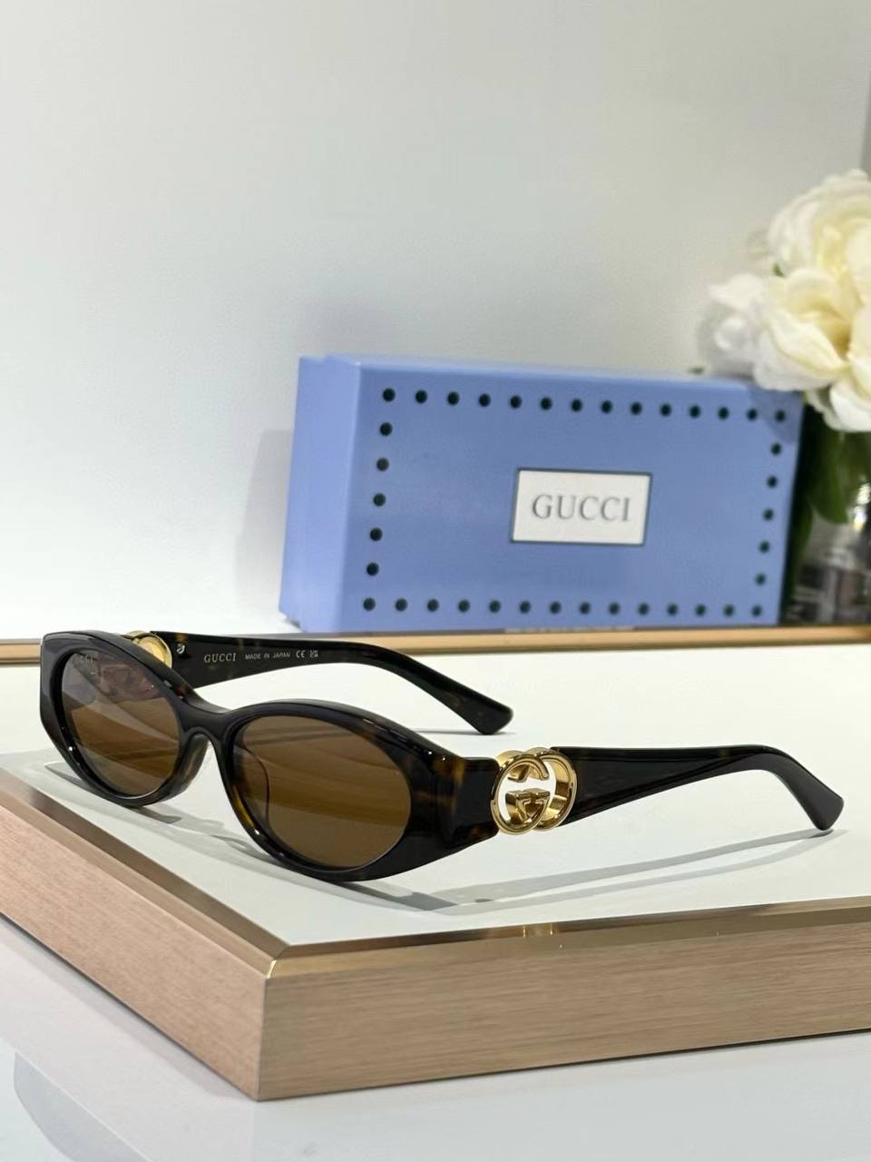 Gucci E1115