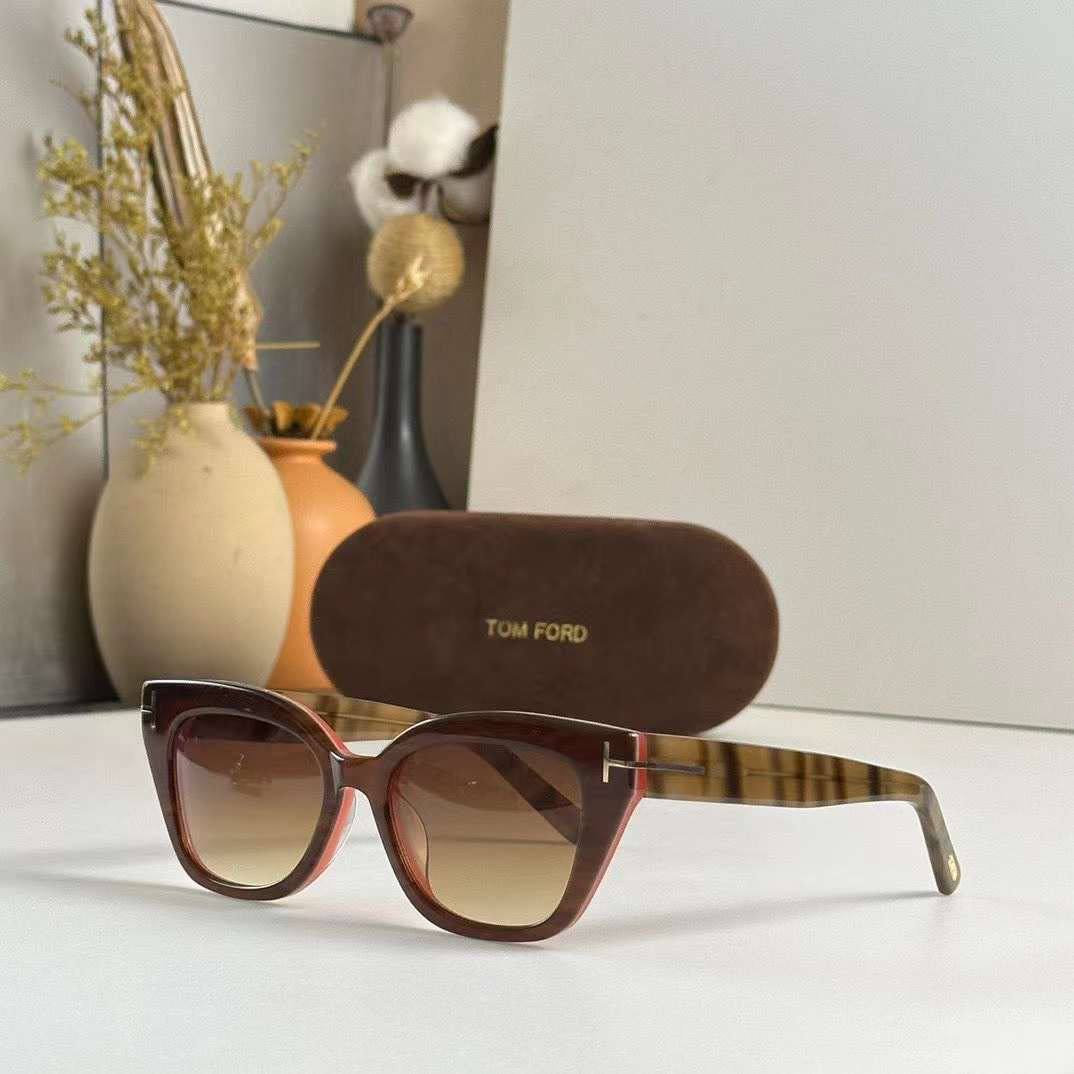 Tom Ford E1116