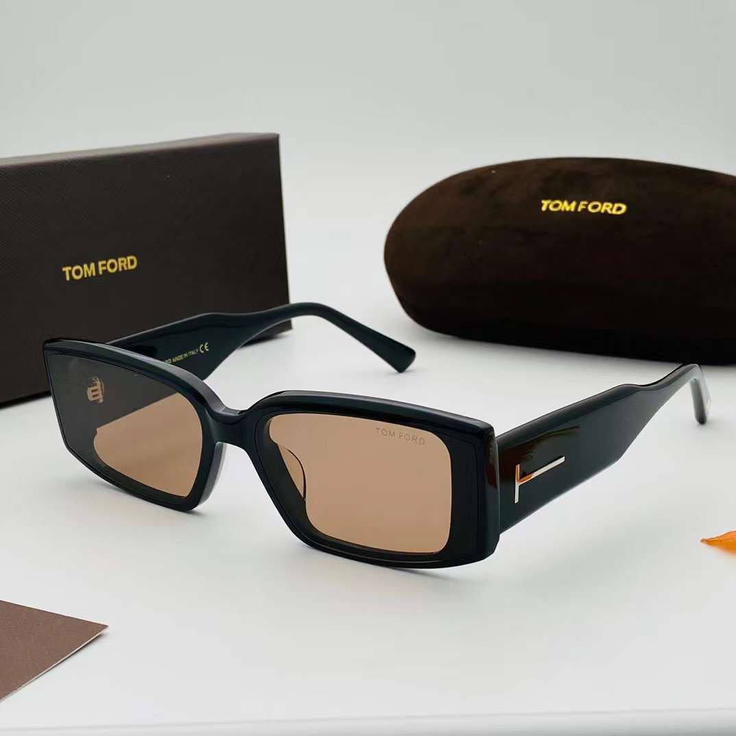 Tom Ford E1117