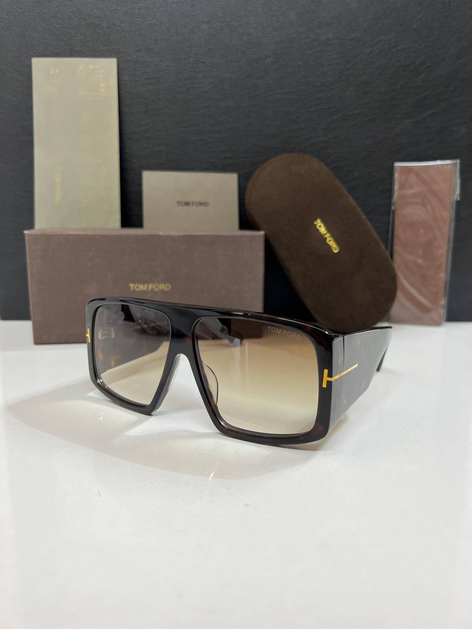 Tom Ford E1119
