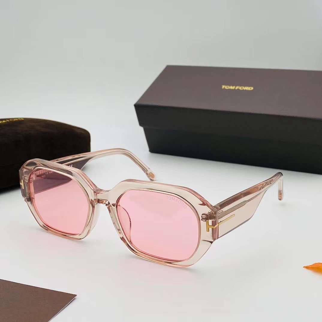 Tom Ford E1120