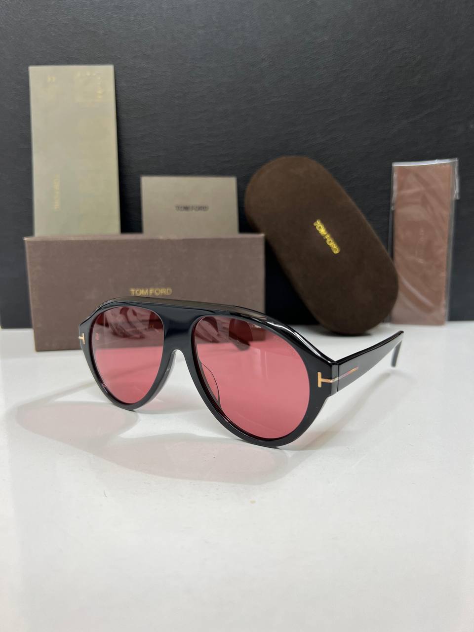 Tom Ford E1121