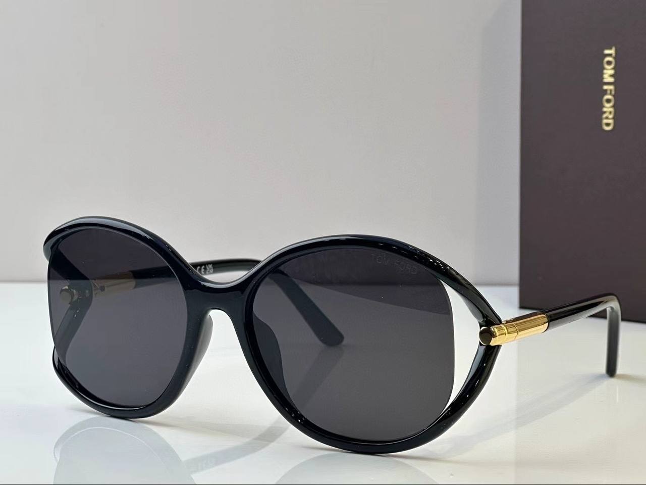 Tom Ford E1123
