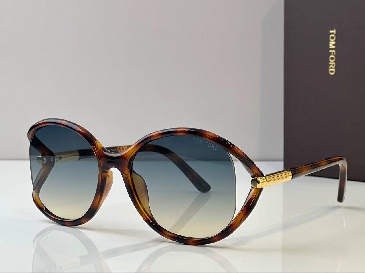 Tom Ford E1123