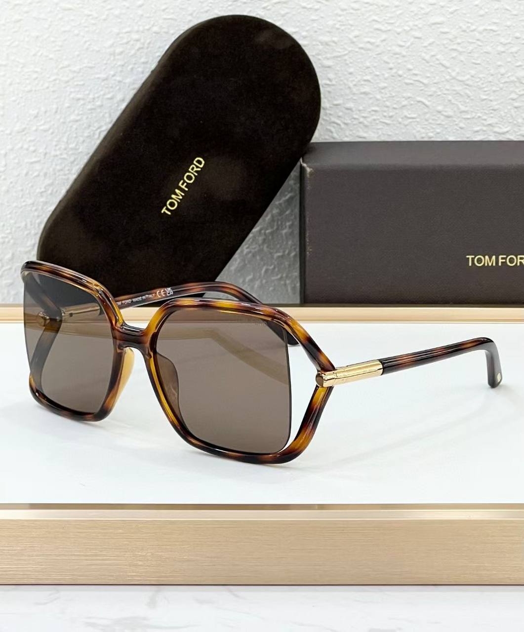 Tom  Ford E1125