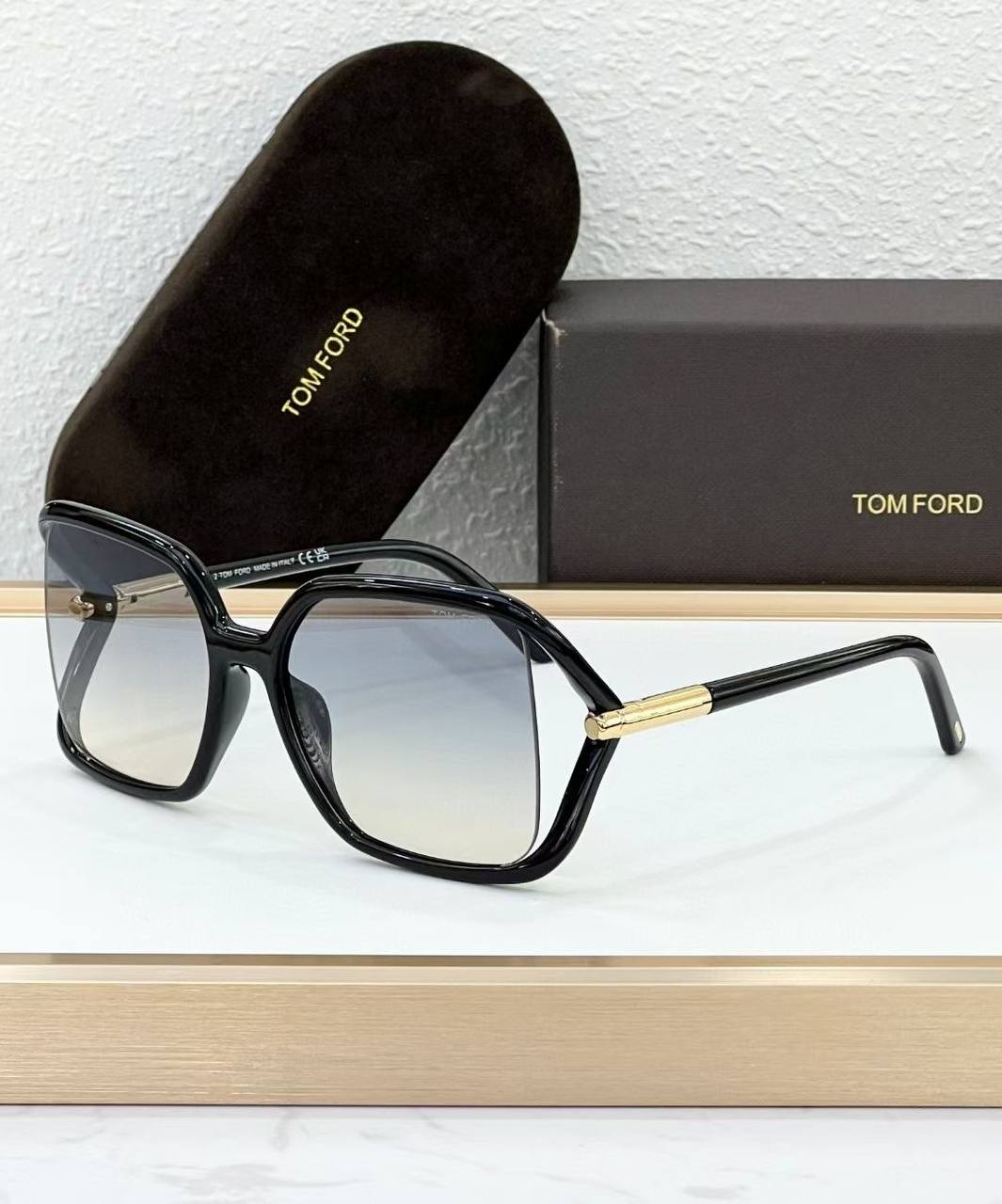 Tom  Ford E1125