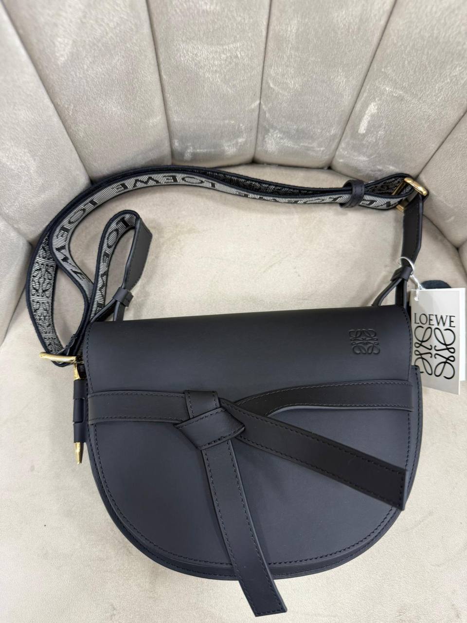 Loewe 4852