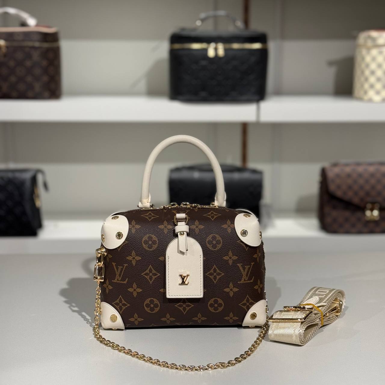 Louis Vuitton 7101