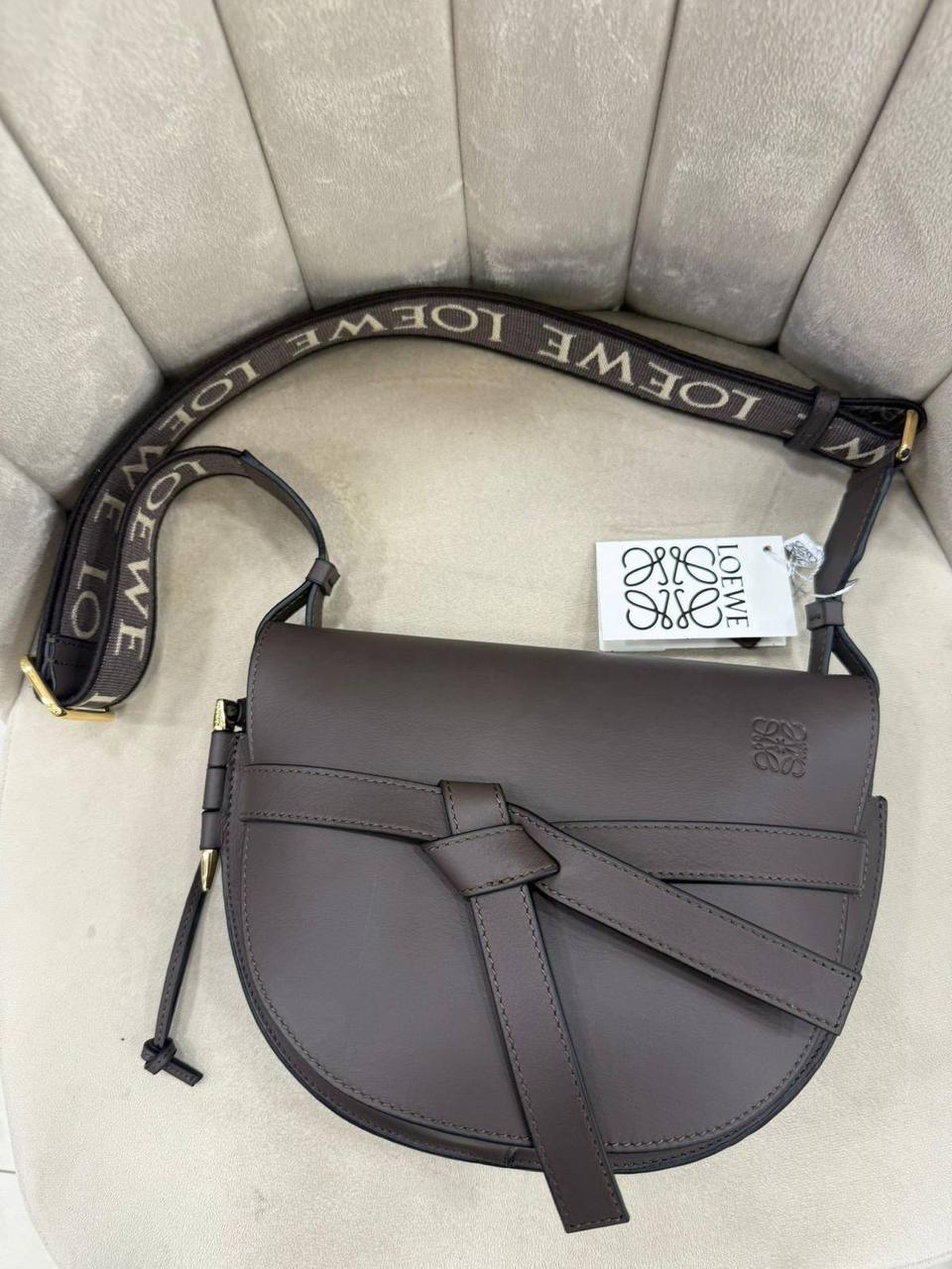 Loewe 4852
