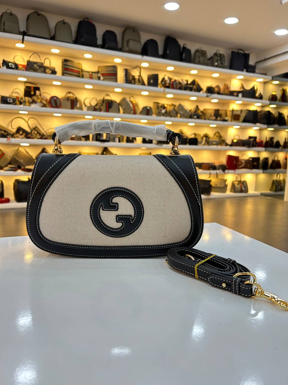 Gucci 3699