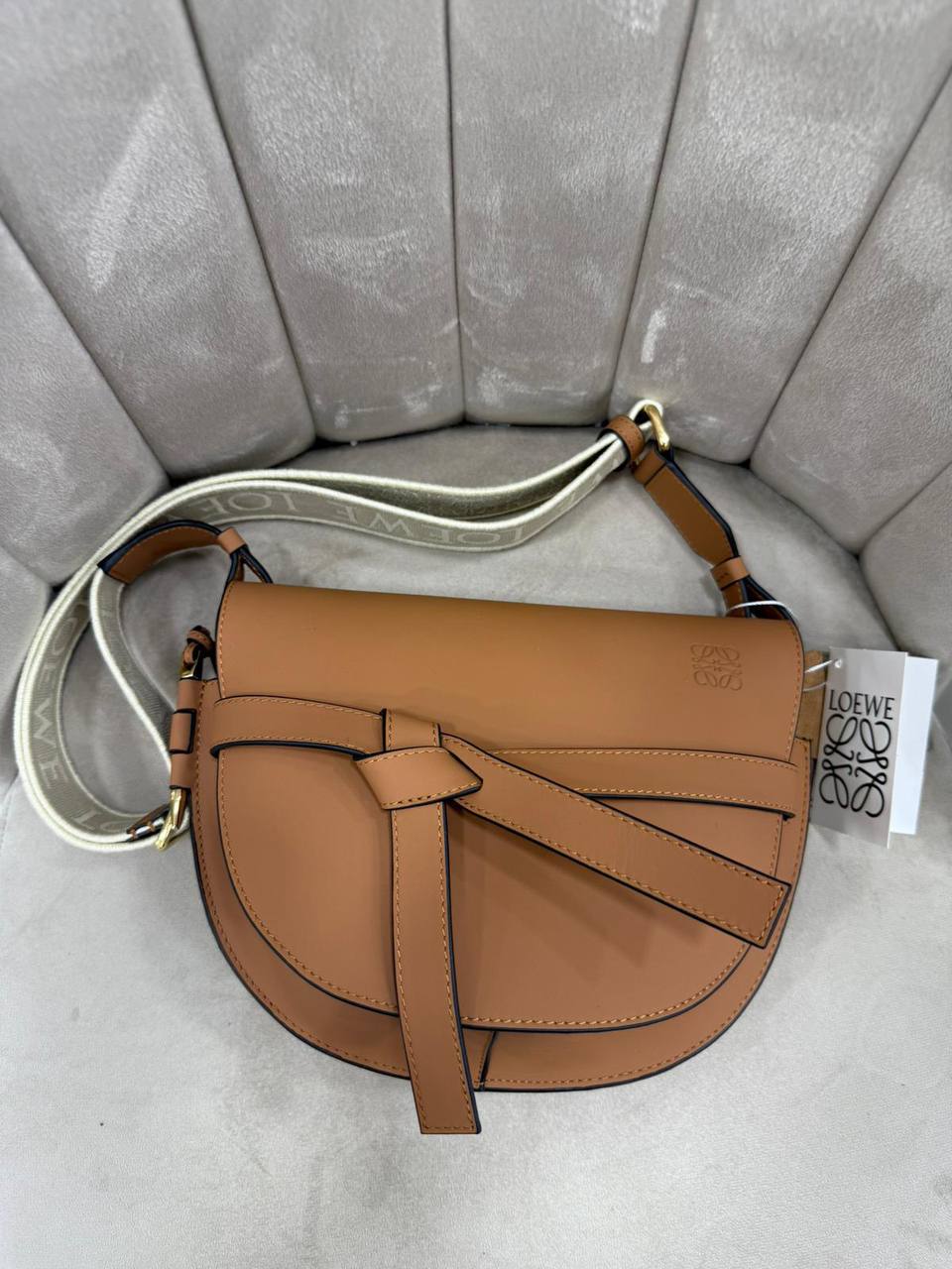 Loewe 4852