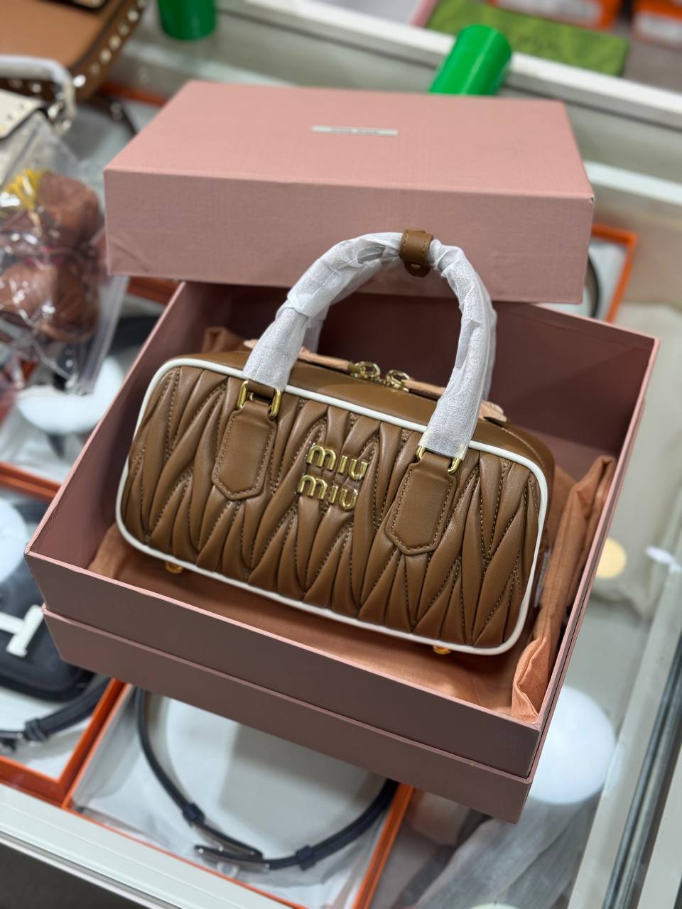 Miu Miu 8962