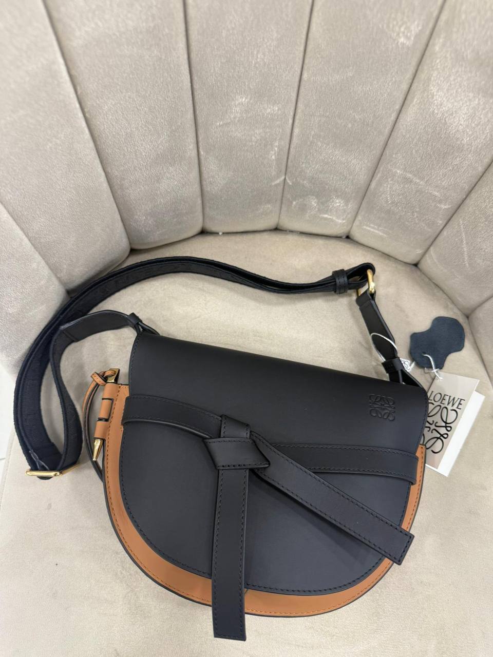 Loewe 4852