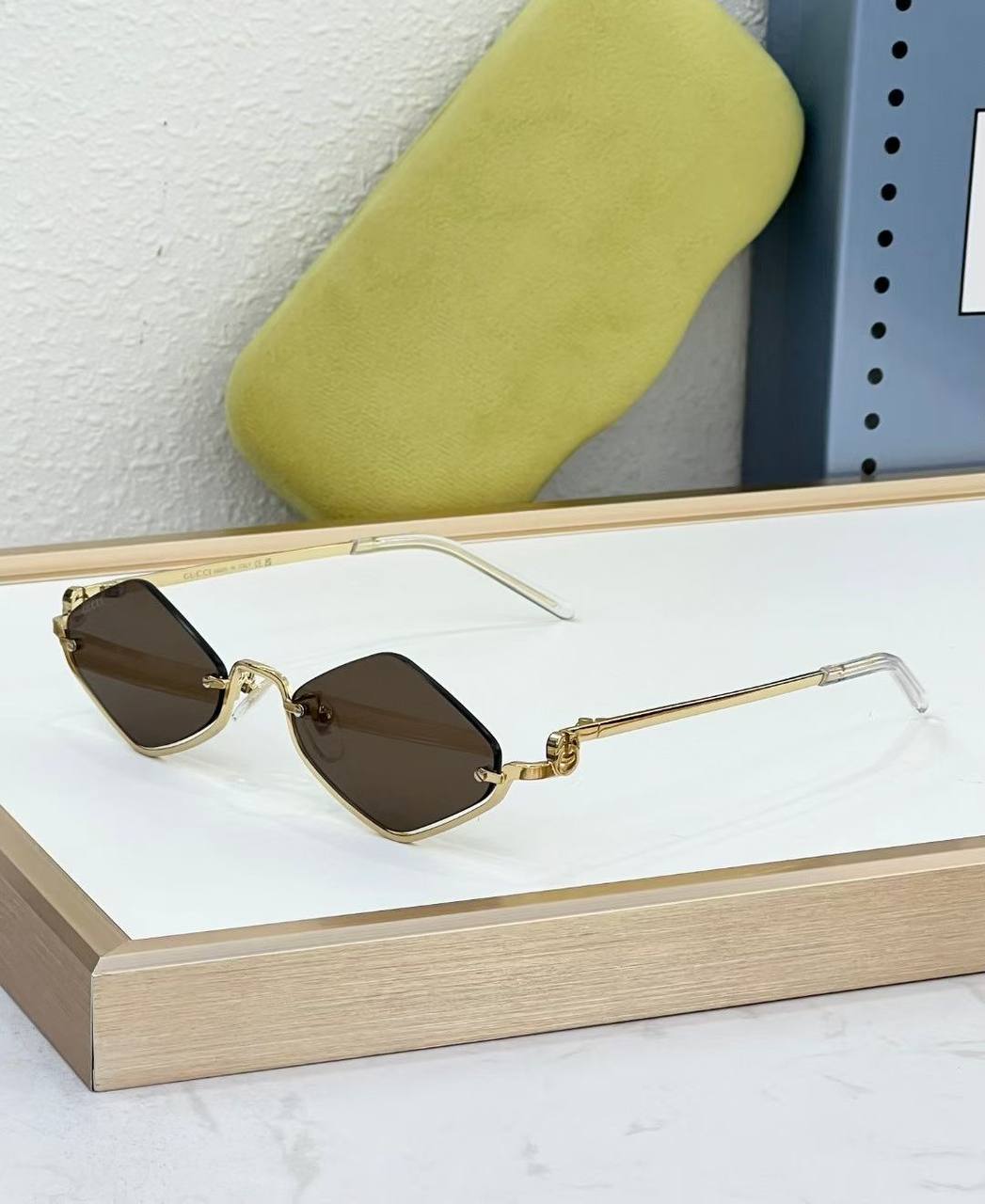 Gucci E1111