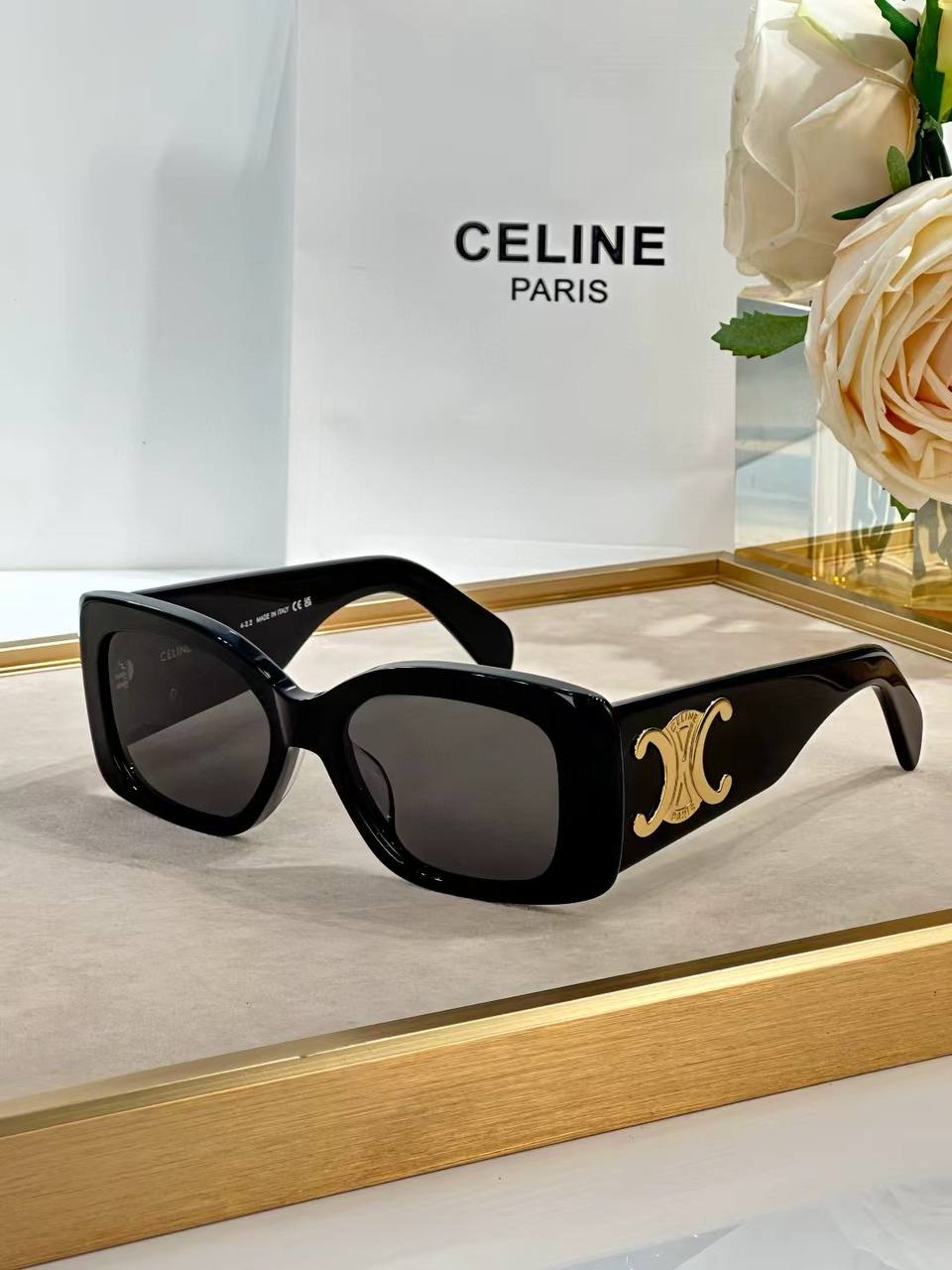 Celine E1116