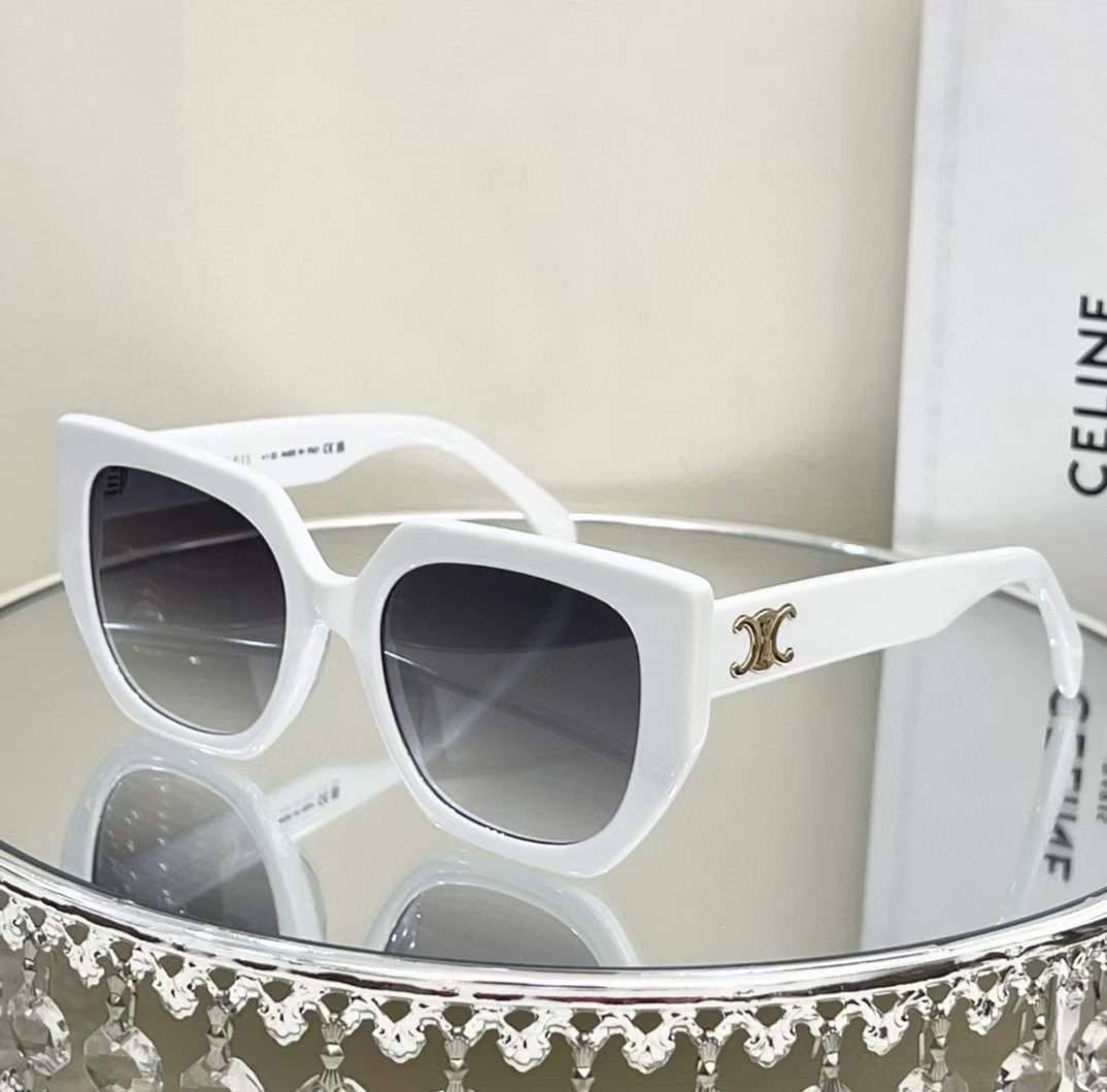 Celine E1117
