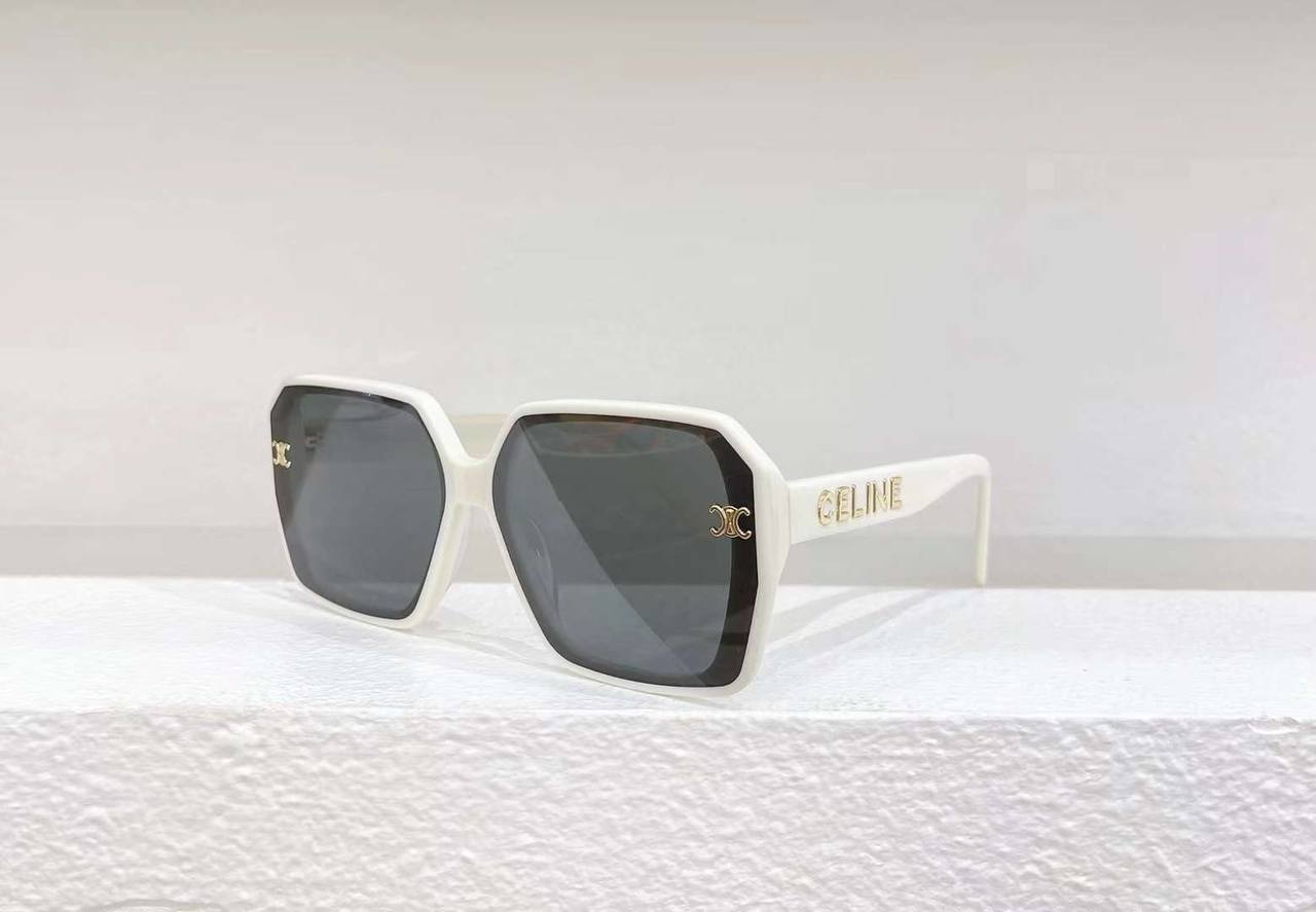 Celine E1118