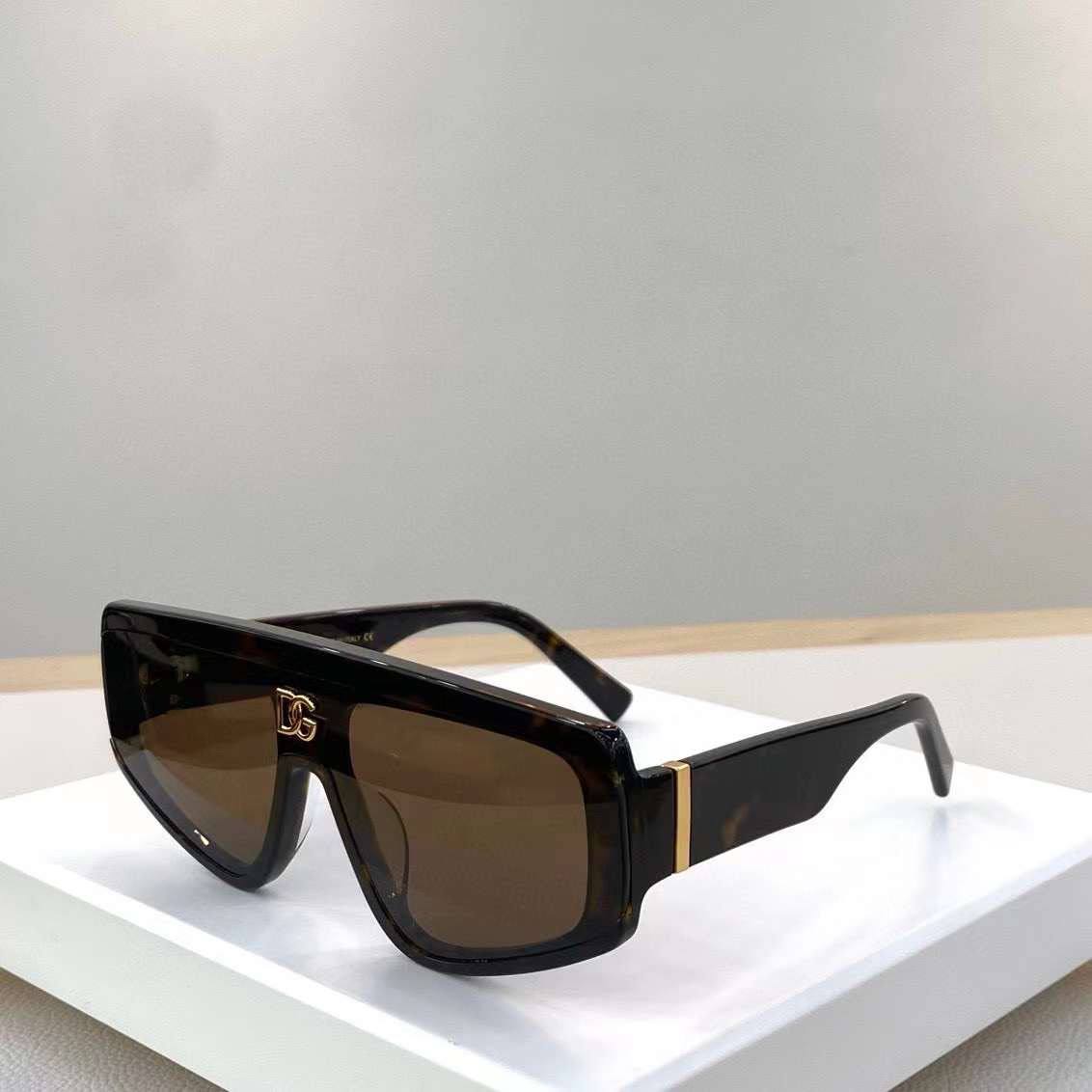 Dolce Gabbana E1112