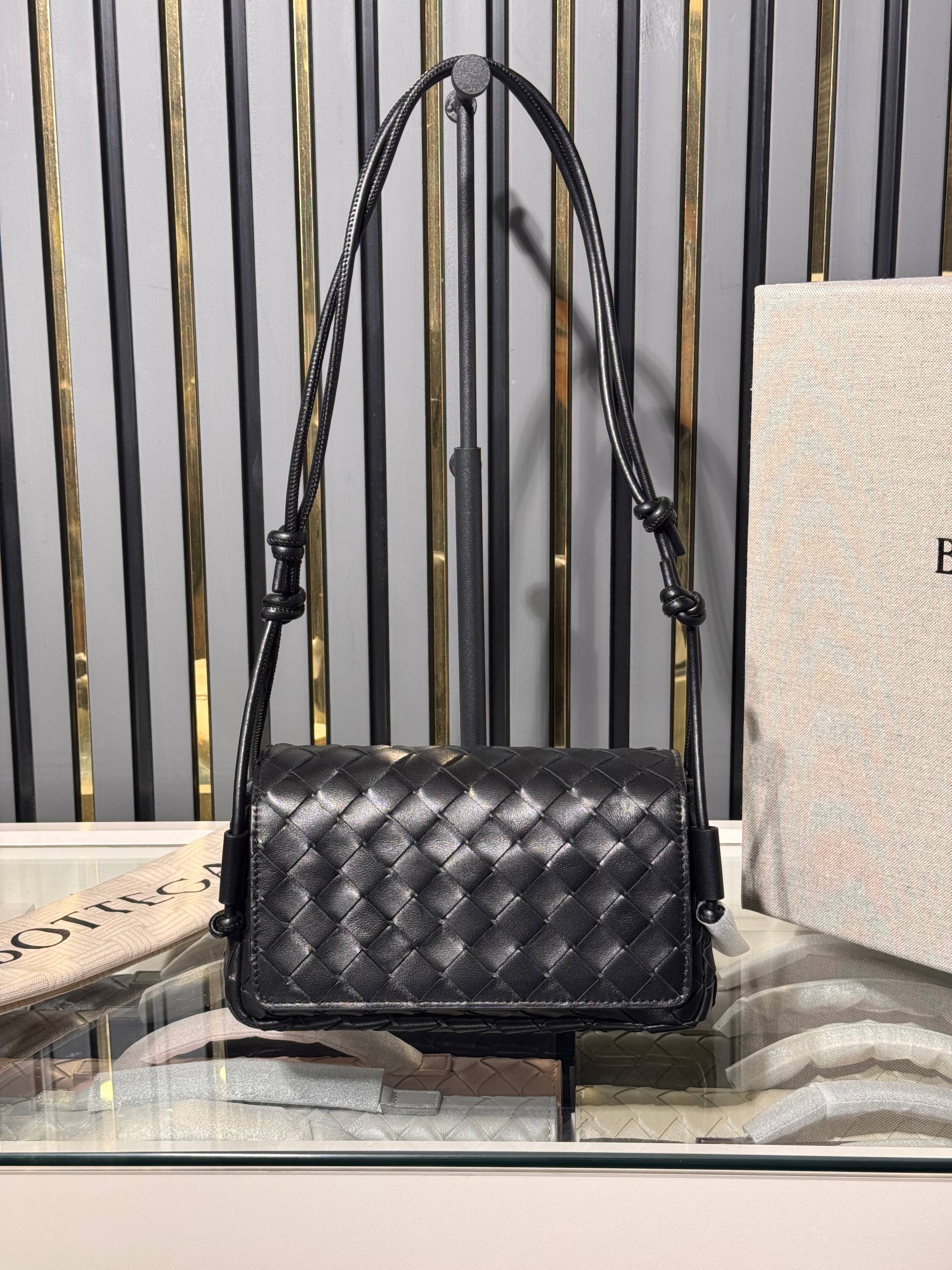 Bottega Veneta 4578