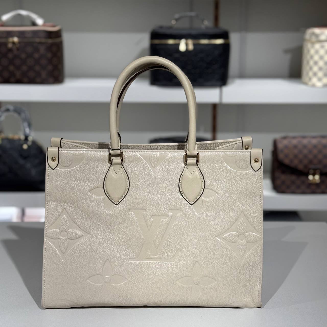 Louis Vuitton 0401