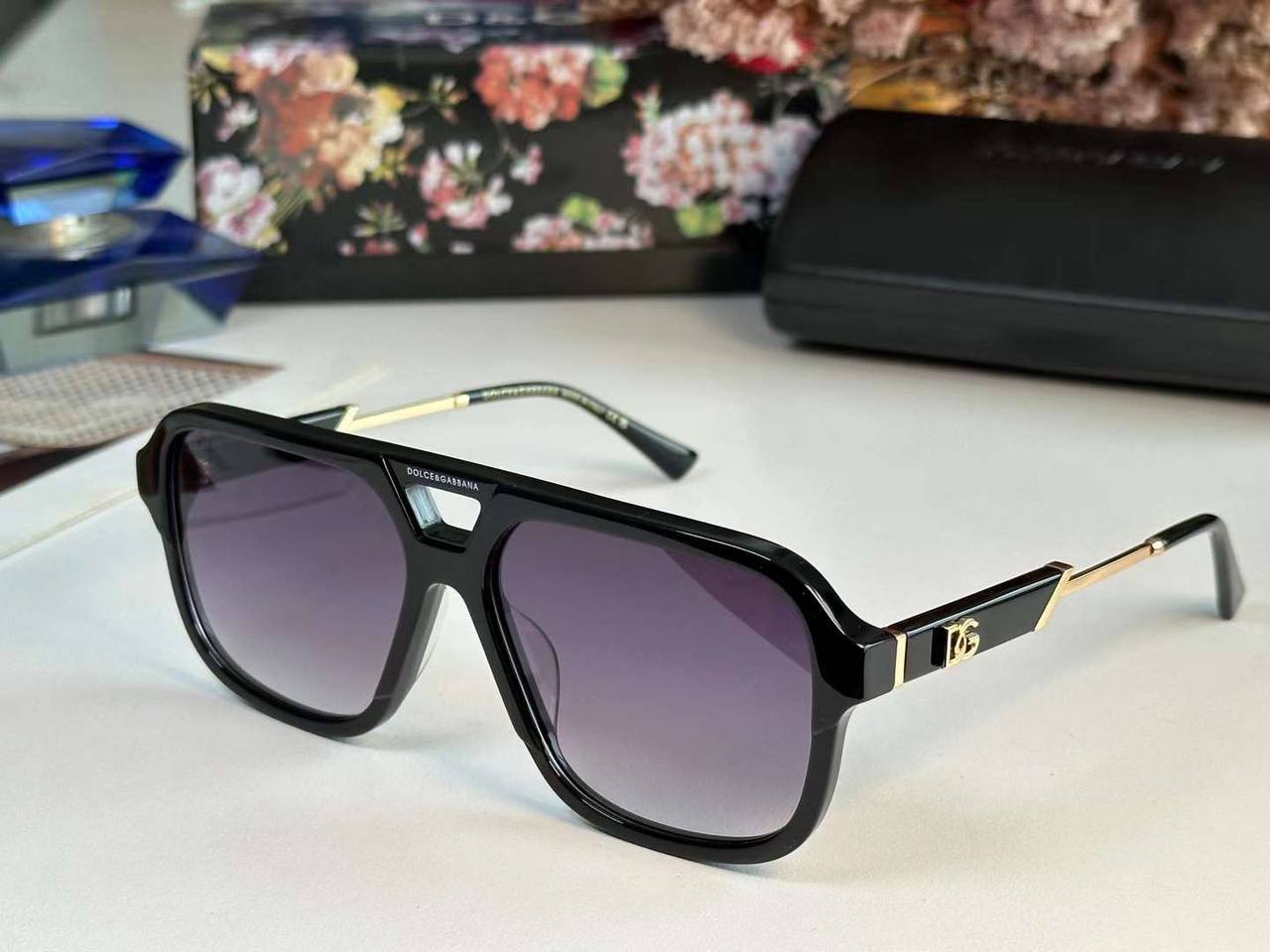 Dolce Gabbana E1111