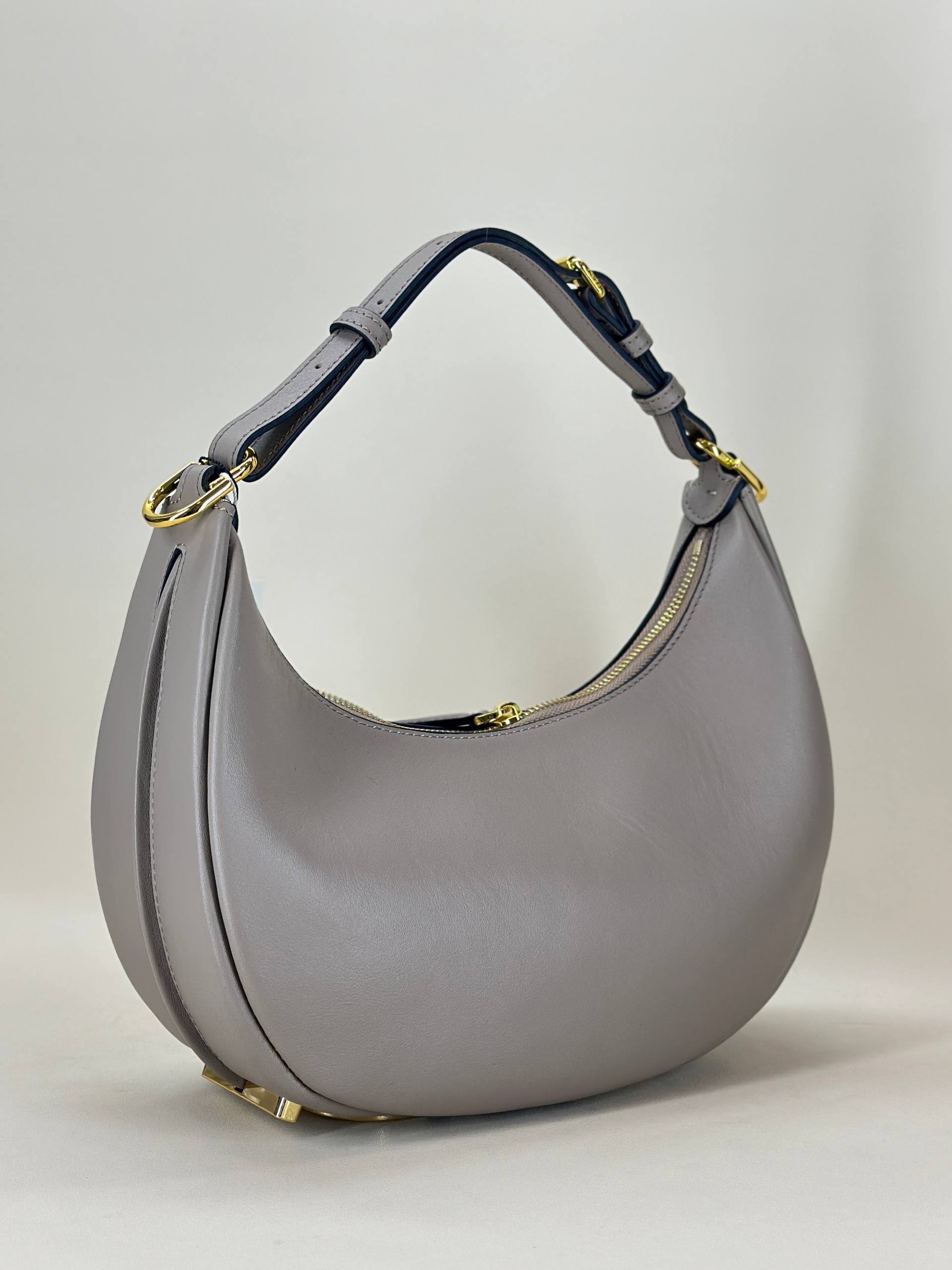 Fendi 8057