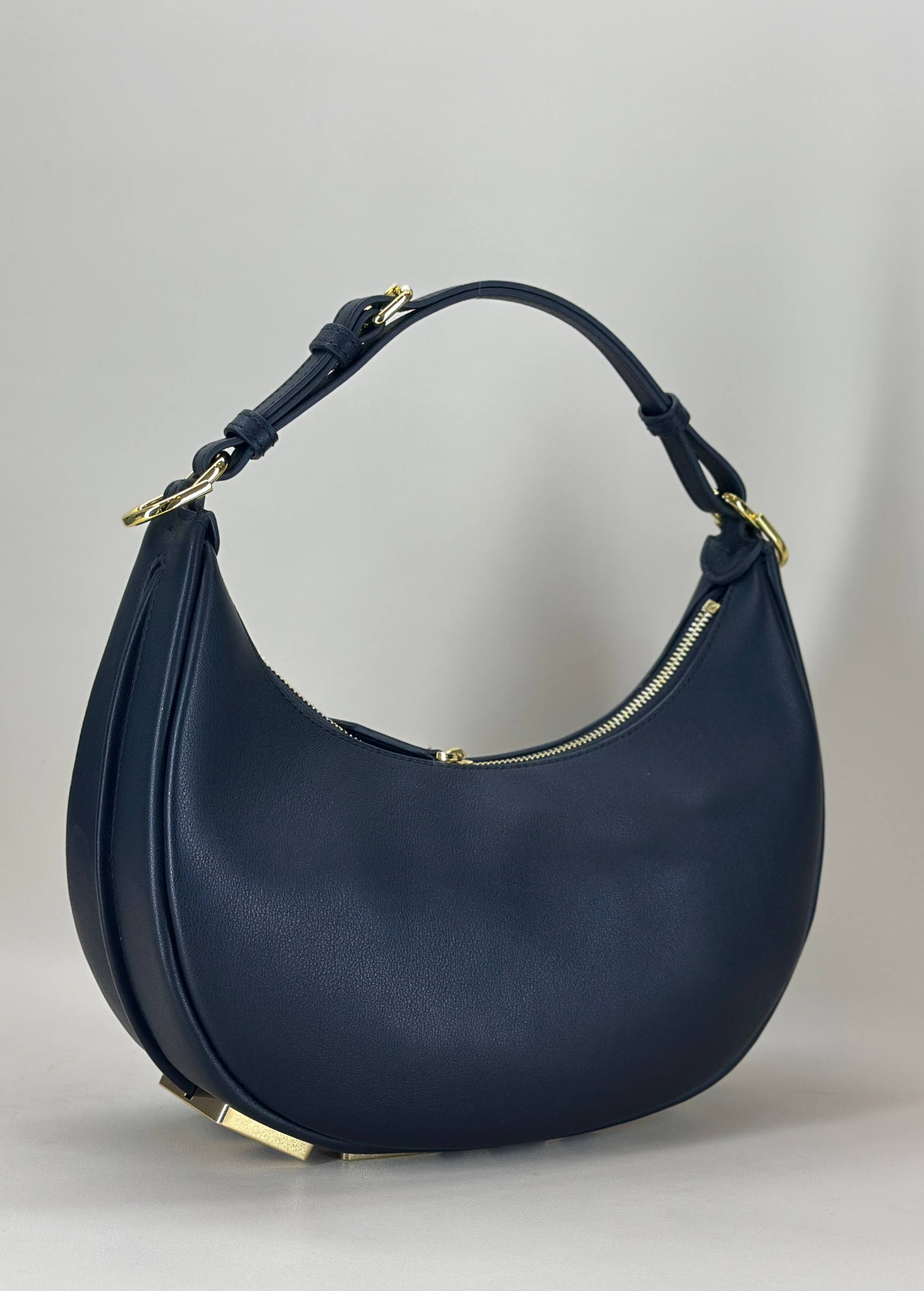 Fendi 8057
