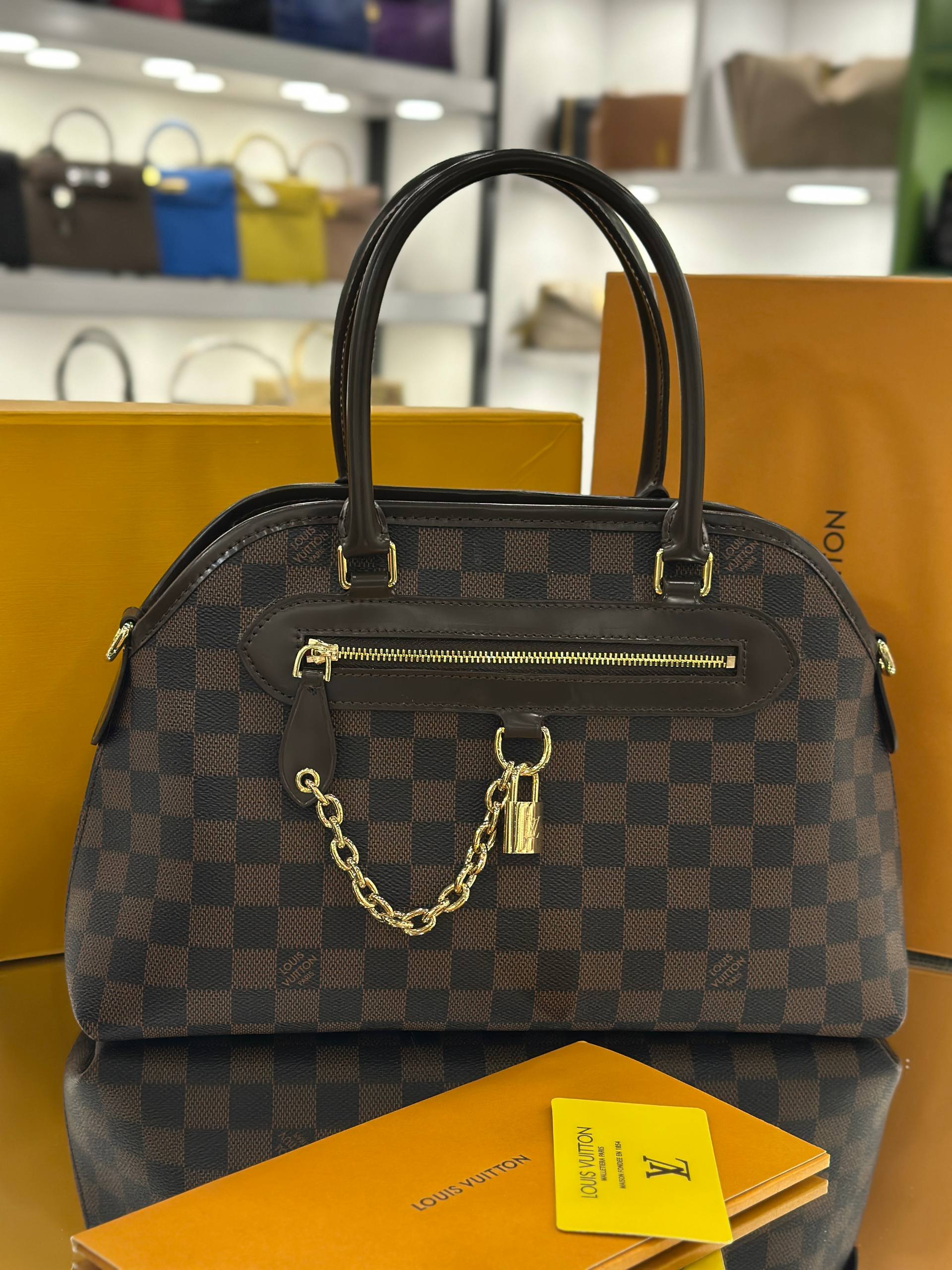 Louis Vuitton 8494