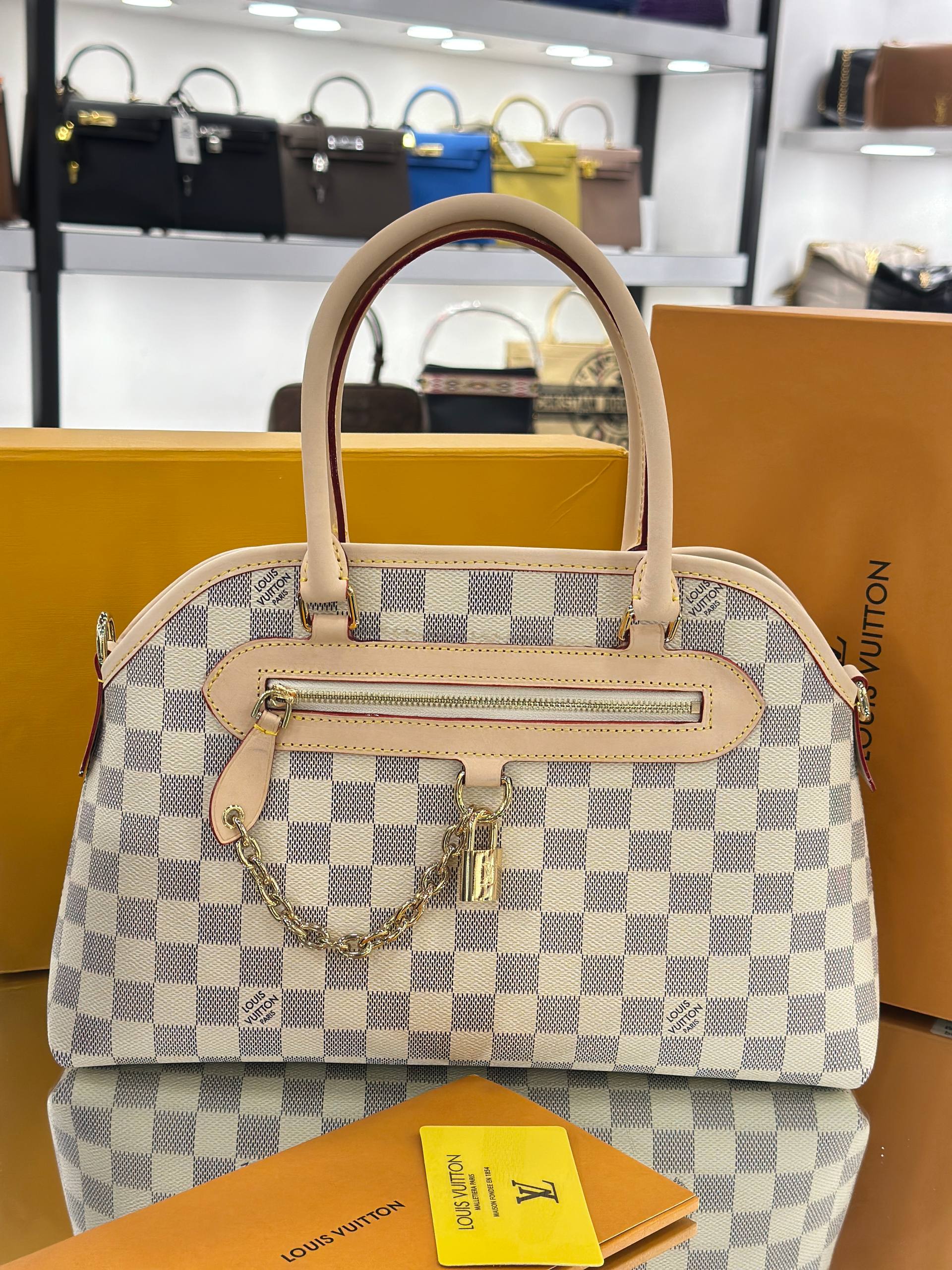 Louis Vuitton 8494