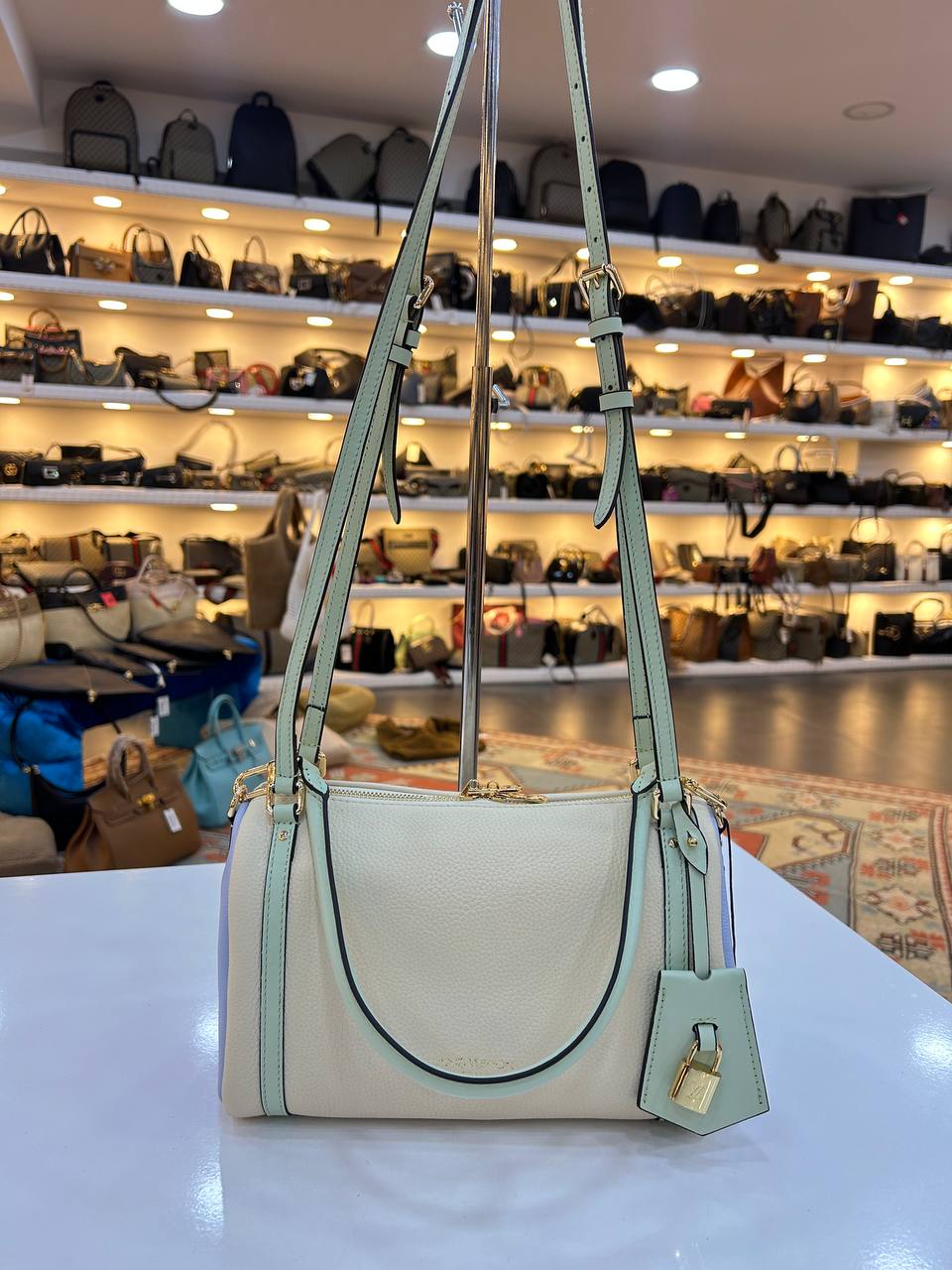 Louis Vuitton Small 3780