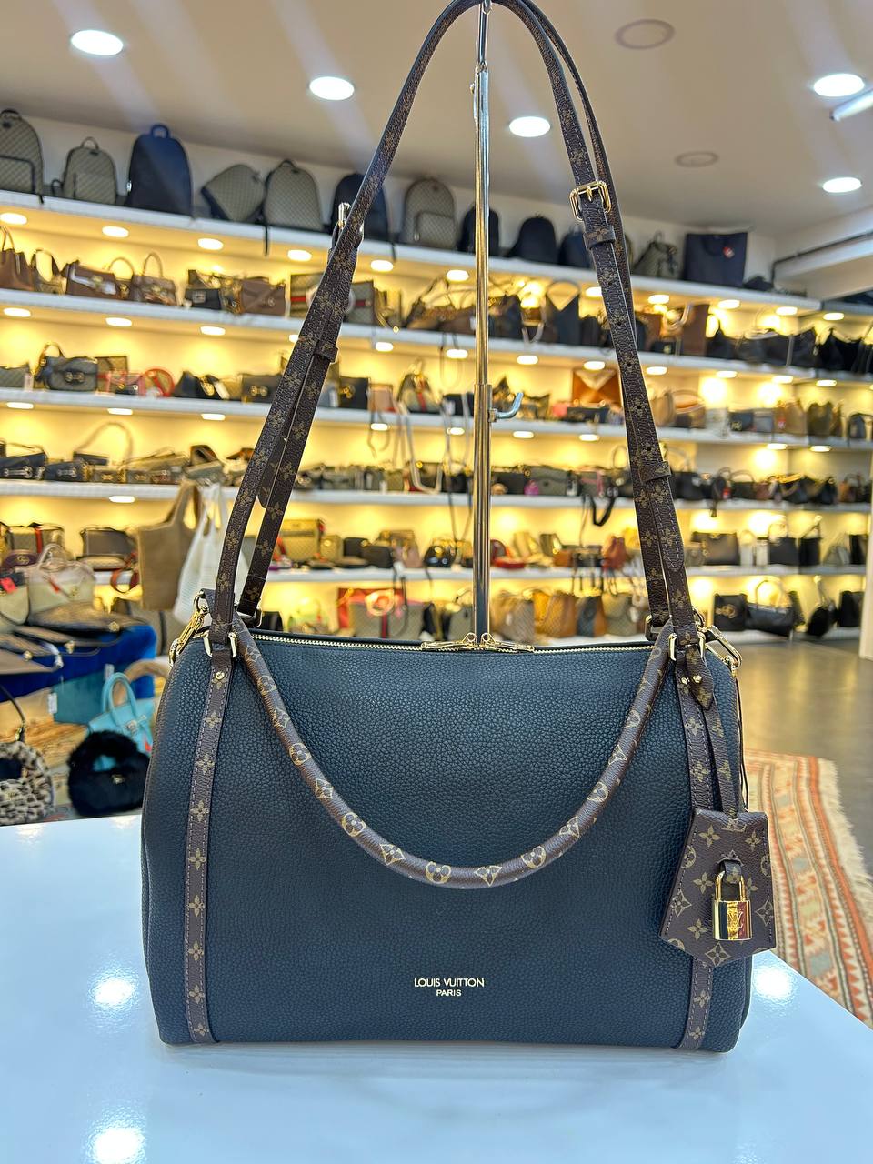 Louis Vuitton Big 3787