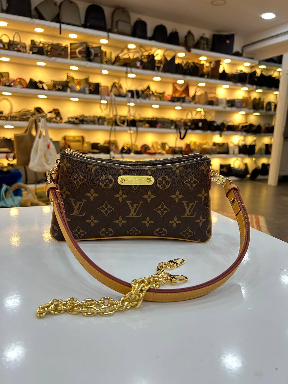 Louis Vuitton 3736