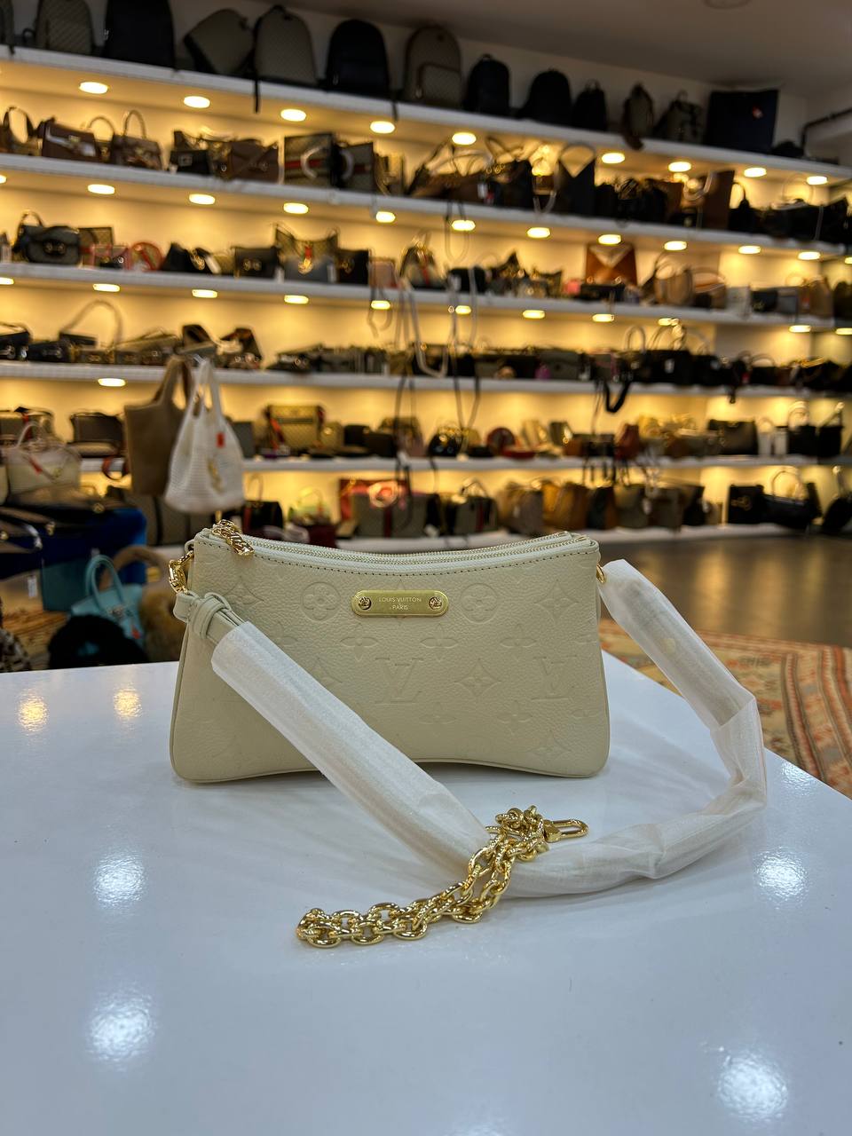 Louis Vuitton 3736
