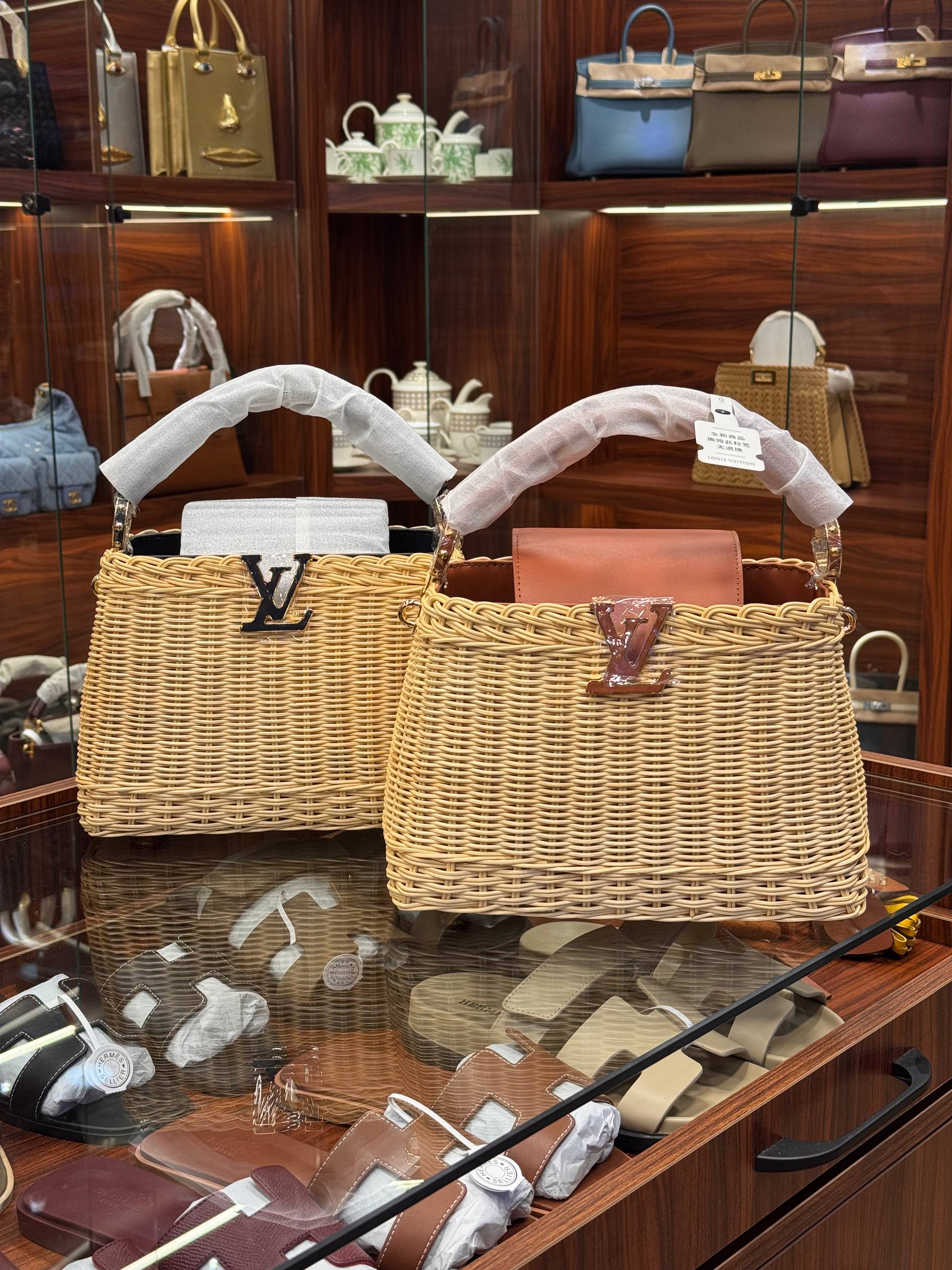 Louis Vuitton 2326