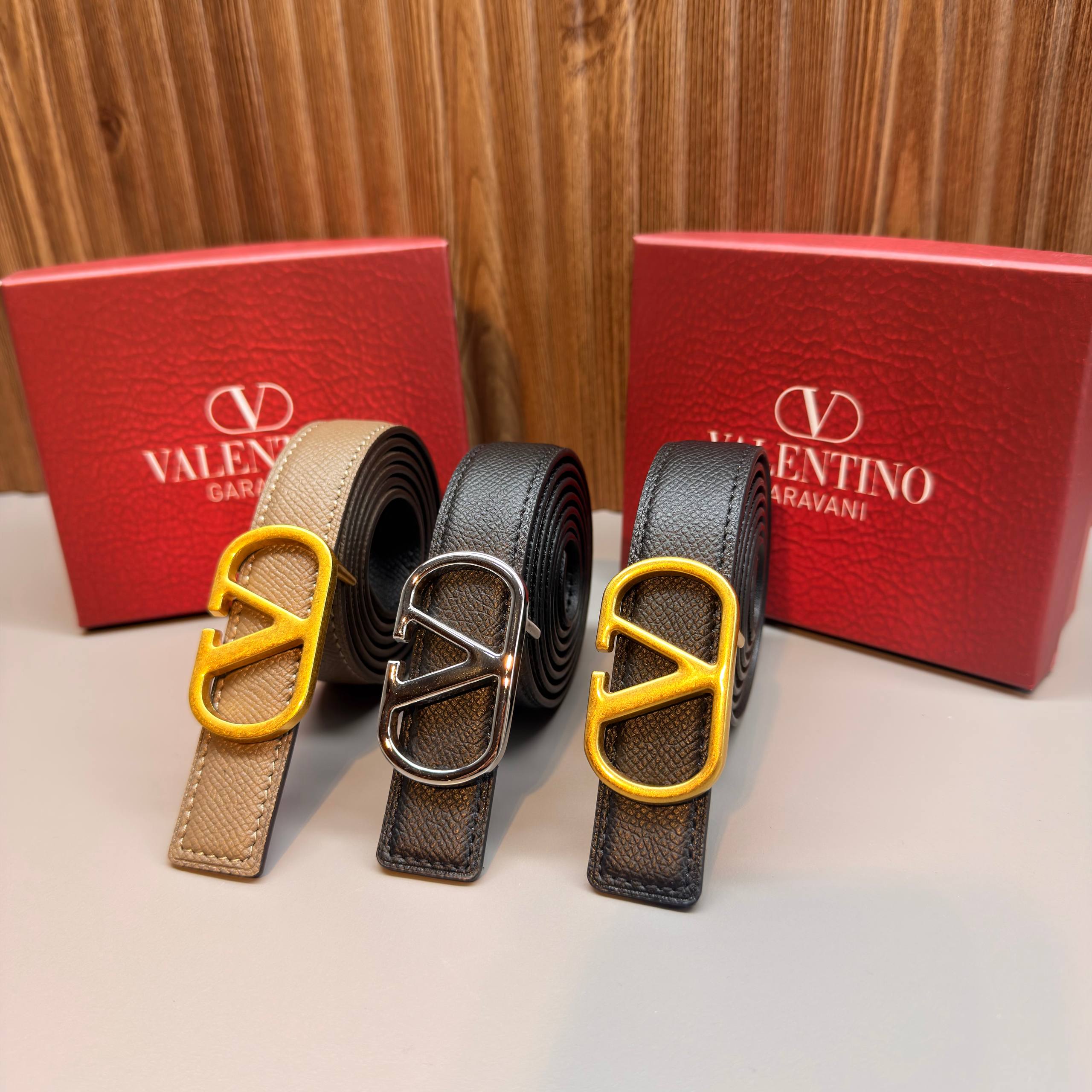 Valentino B2546