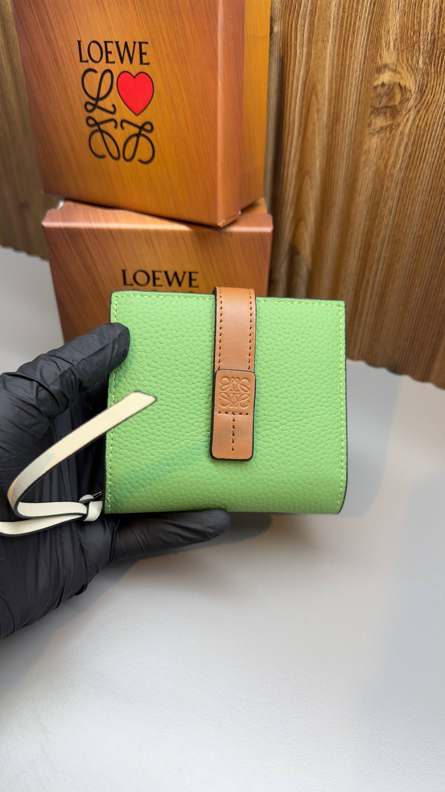 4773 Loewe Wallet