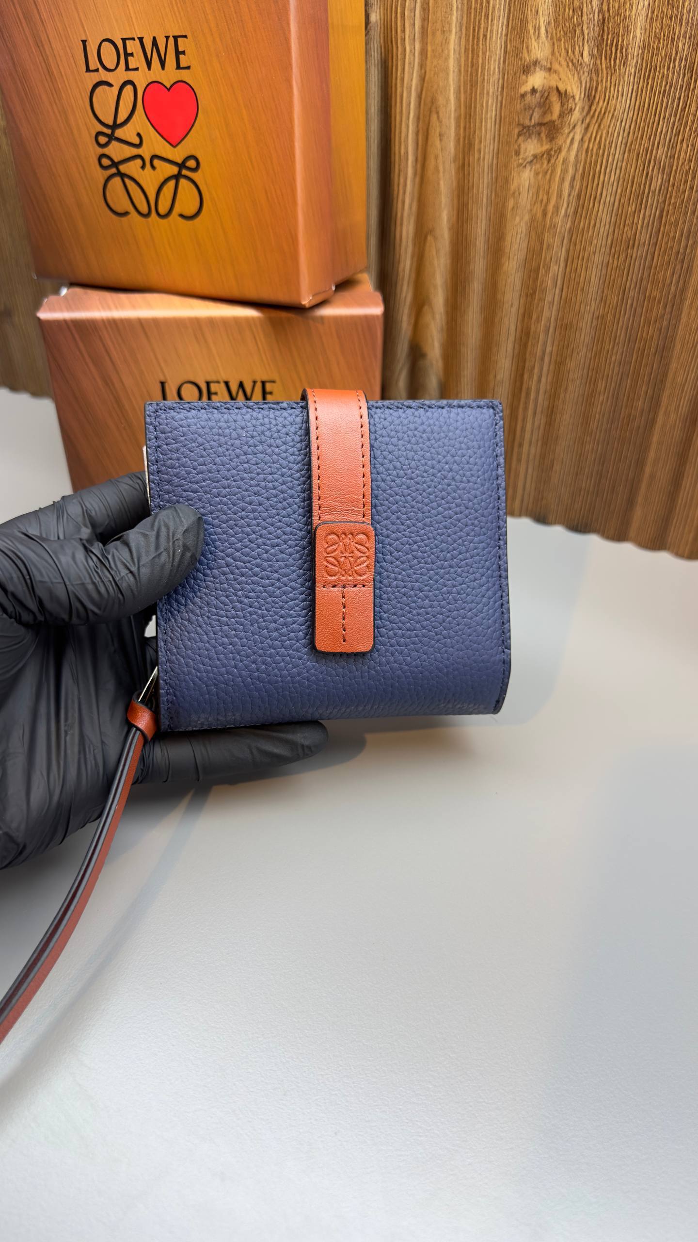 4773 Loewe Wallet