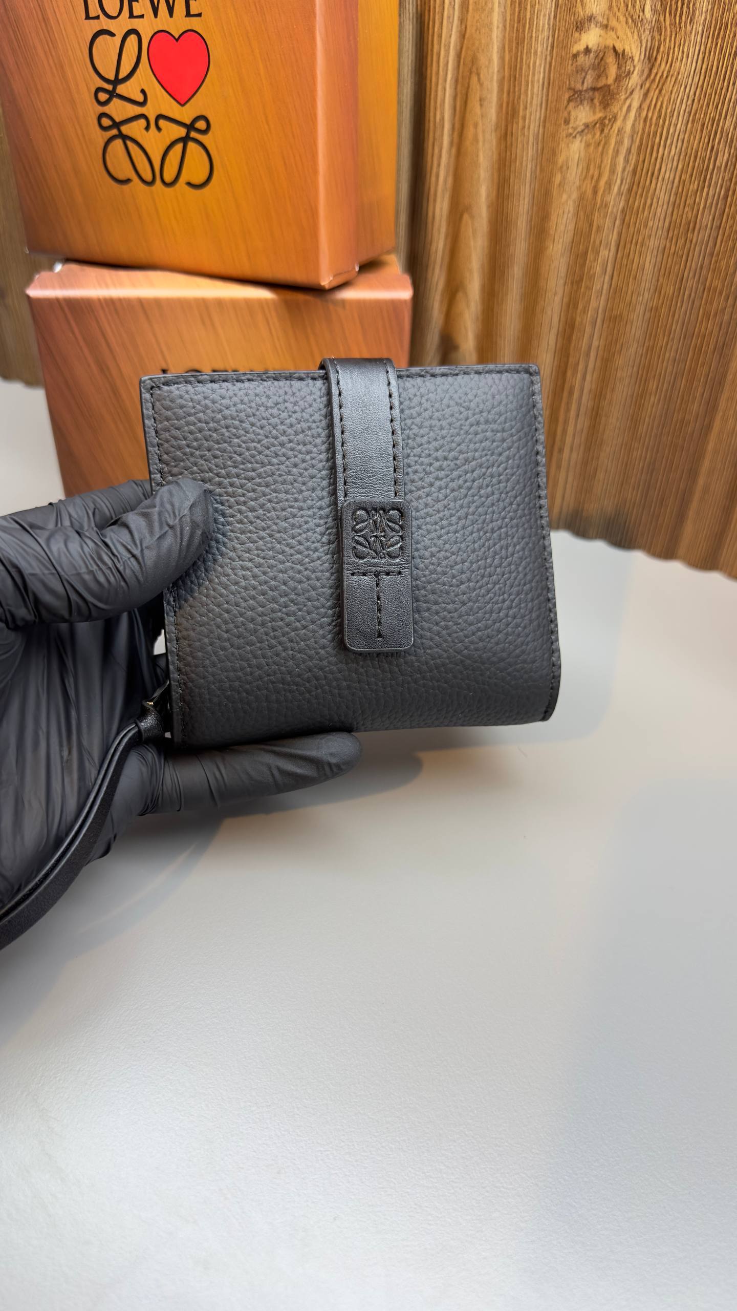 4773 Loewe Wallet