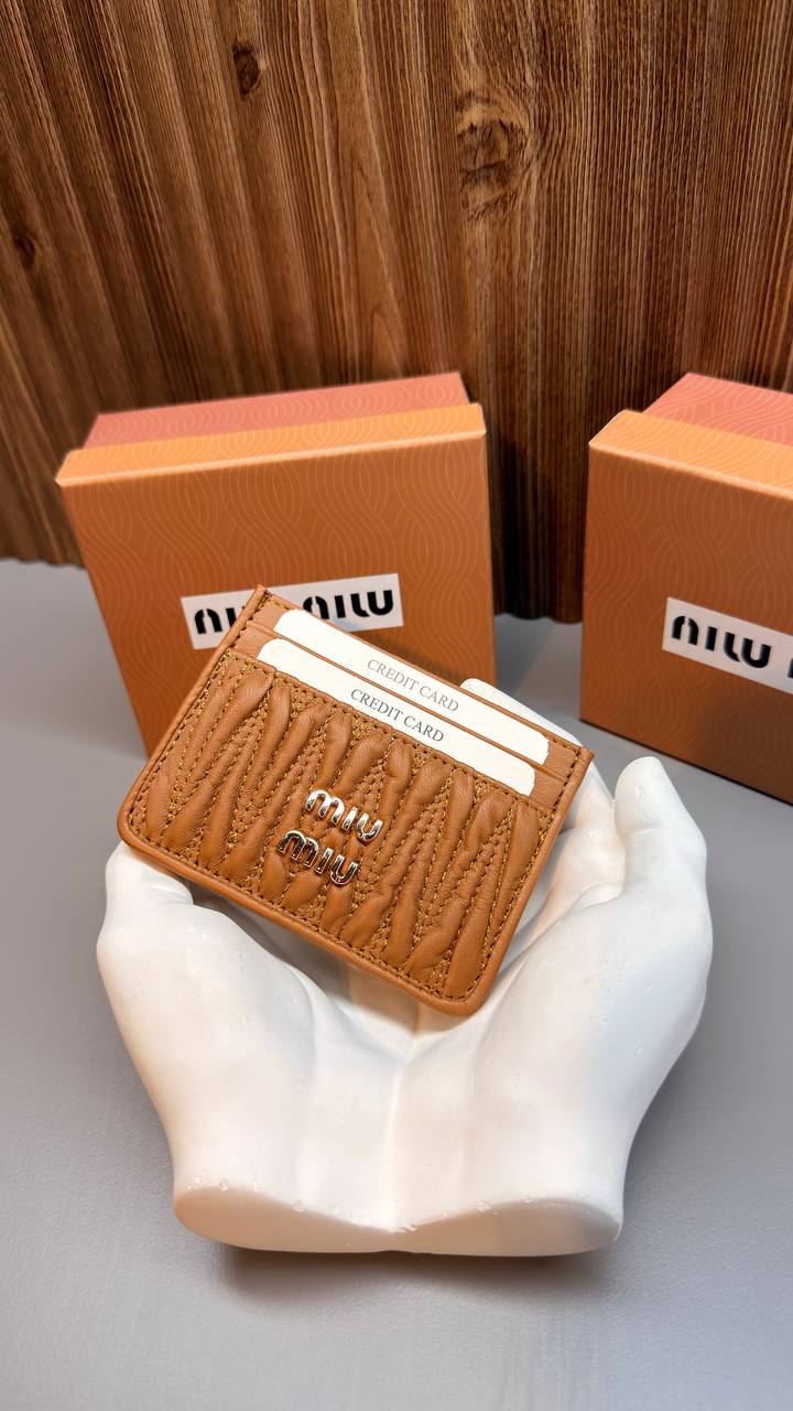 36599 Miu Miu Wallet