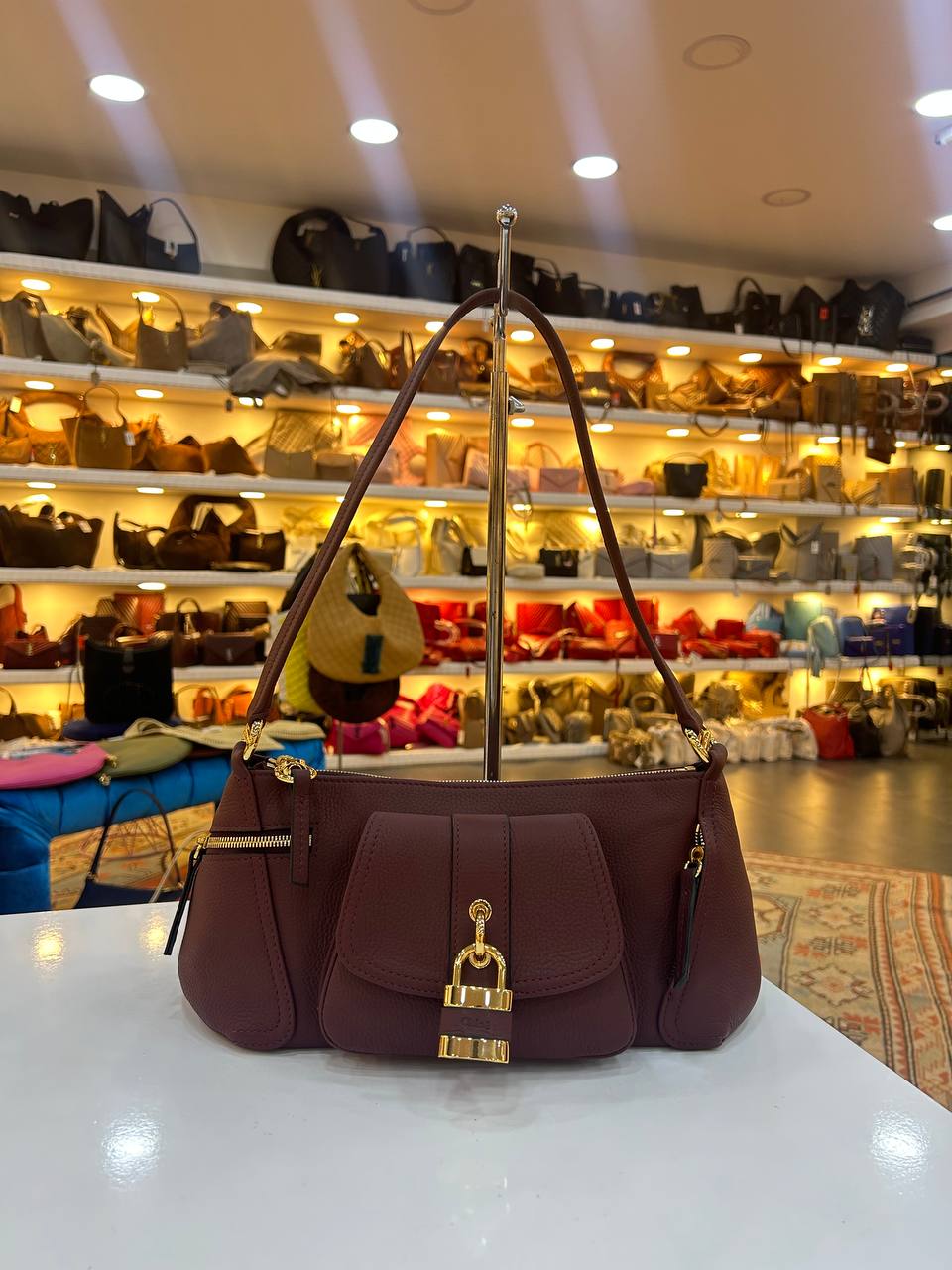 Chloe 3870