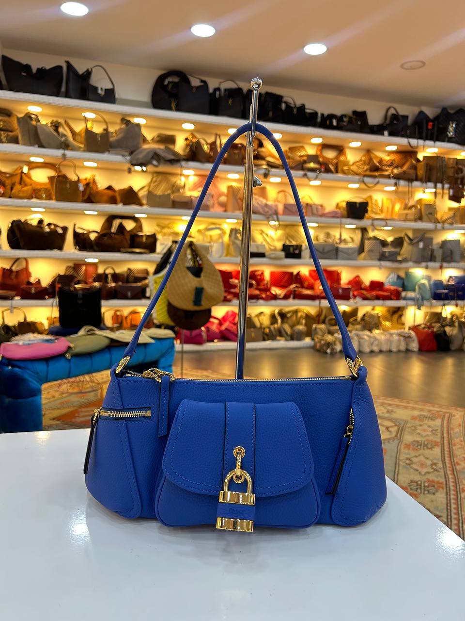 Chloe 3870