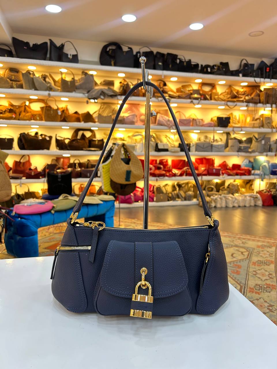 Chloe 3870