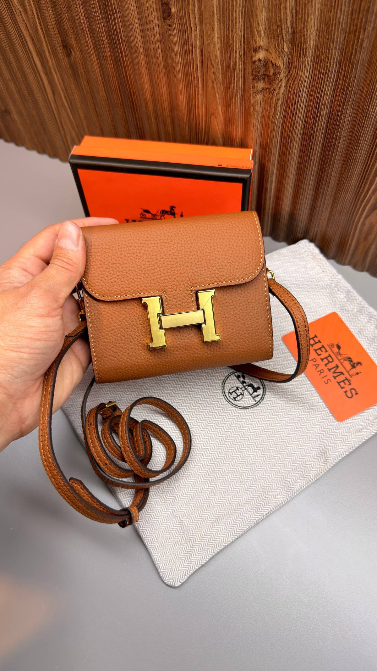 1746 Hermes Wallet